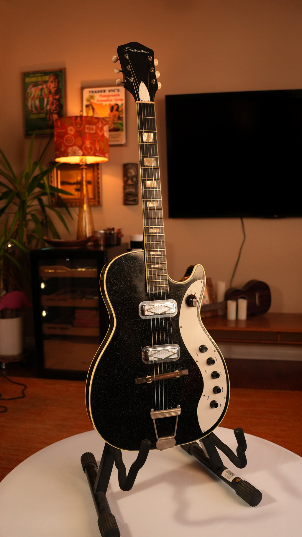 SOLD - 1959 Silvertone Jupiter 1423 - Black