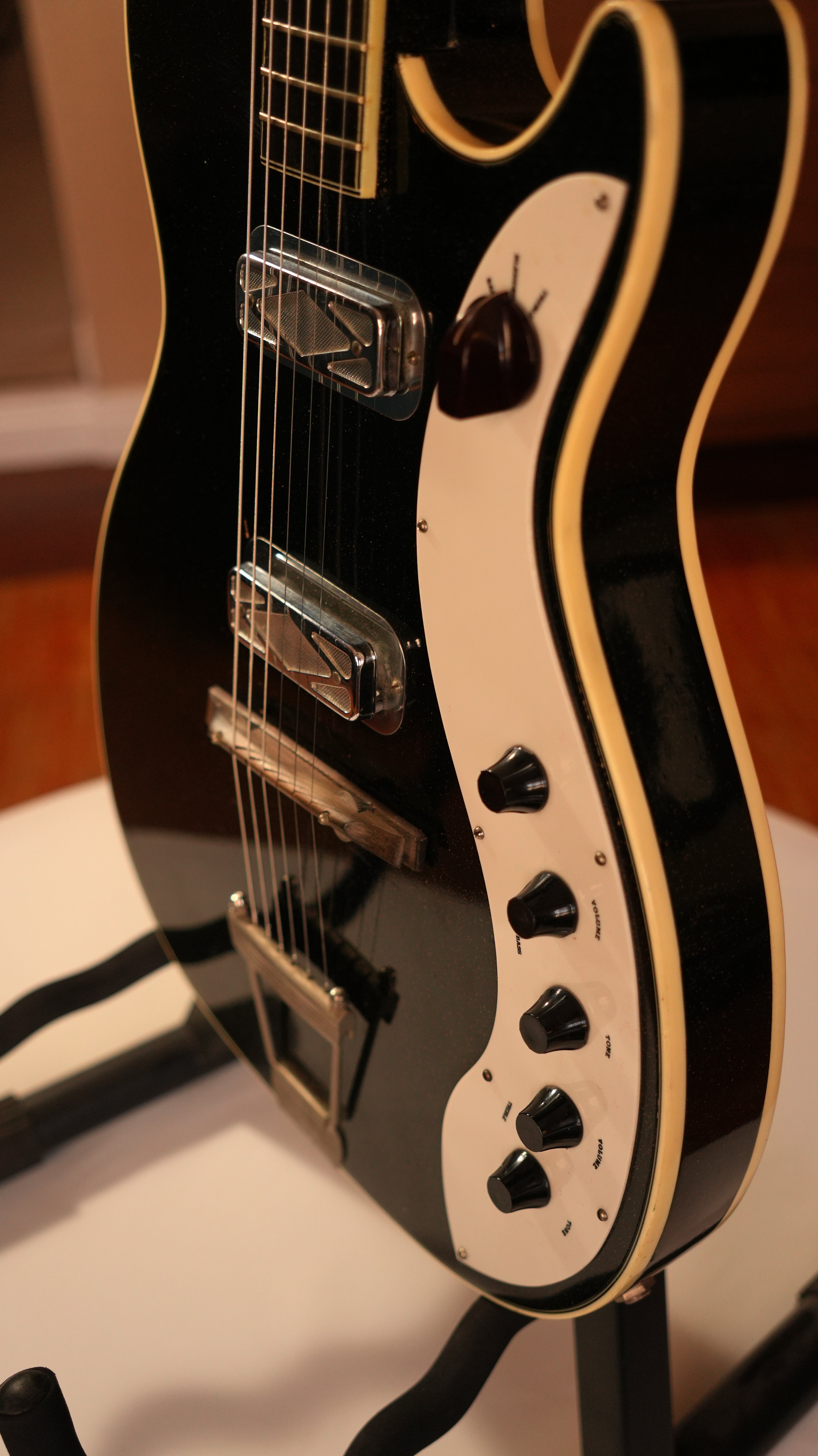 SOLD - 1959 Silvertone Jupiter 1423 - Black