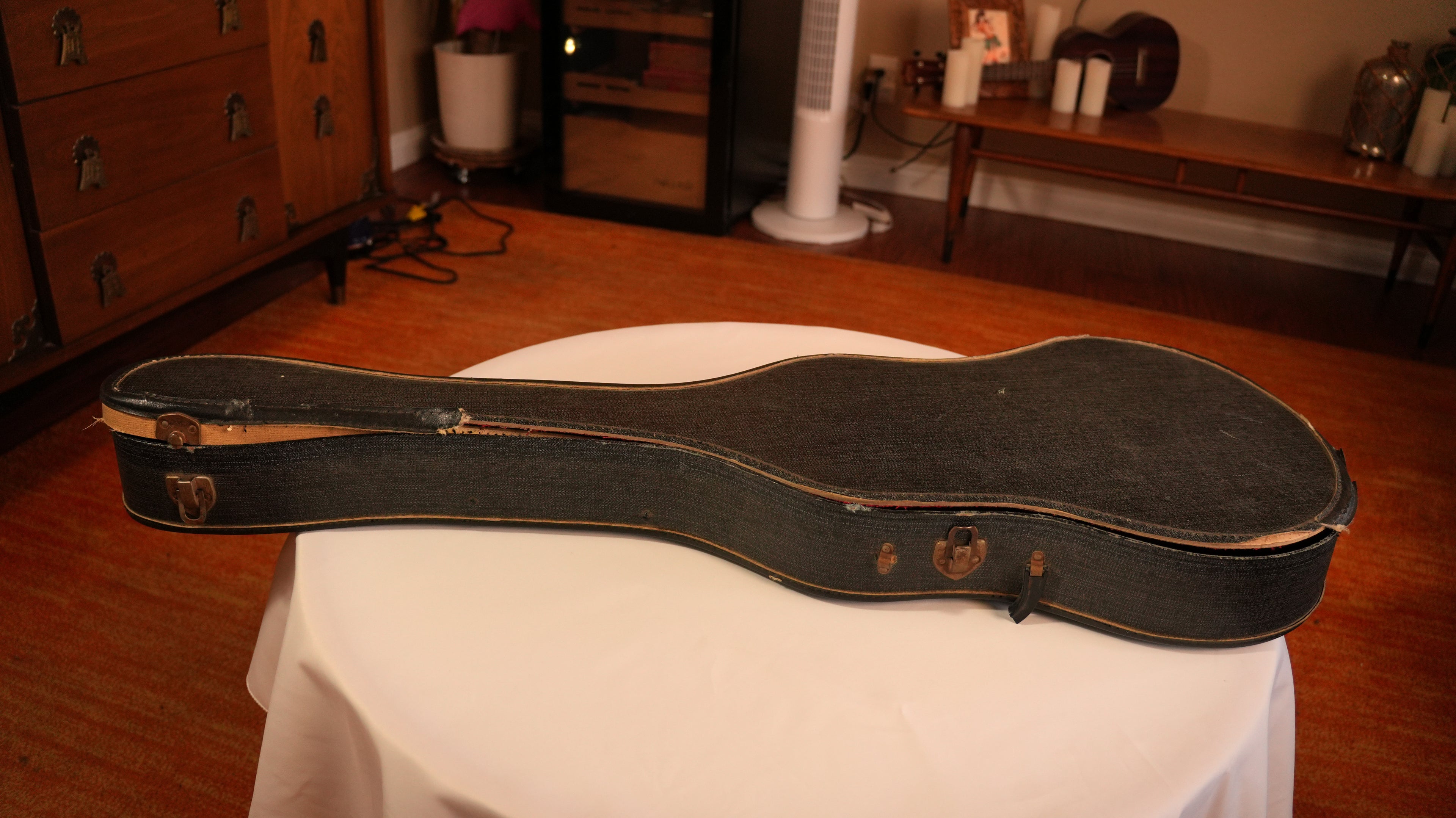 SOLD - 1959 Silvertone Jupiter 1423 - Black