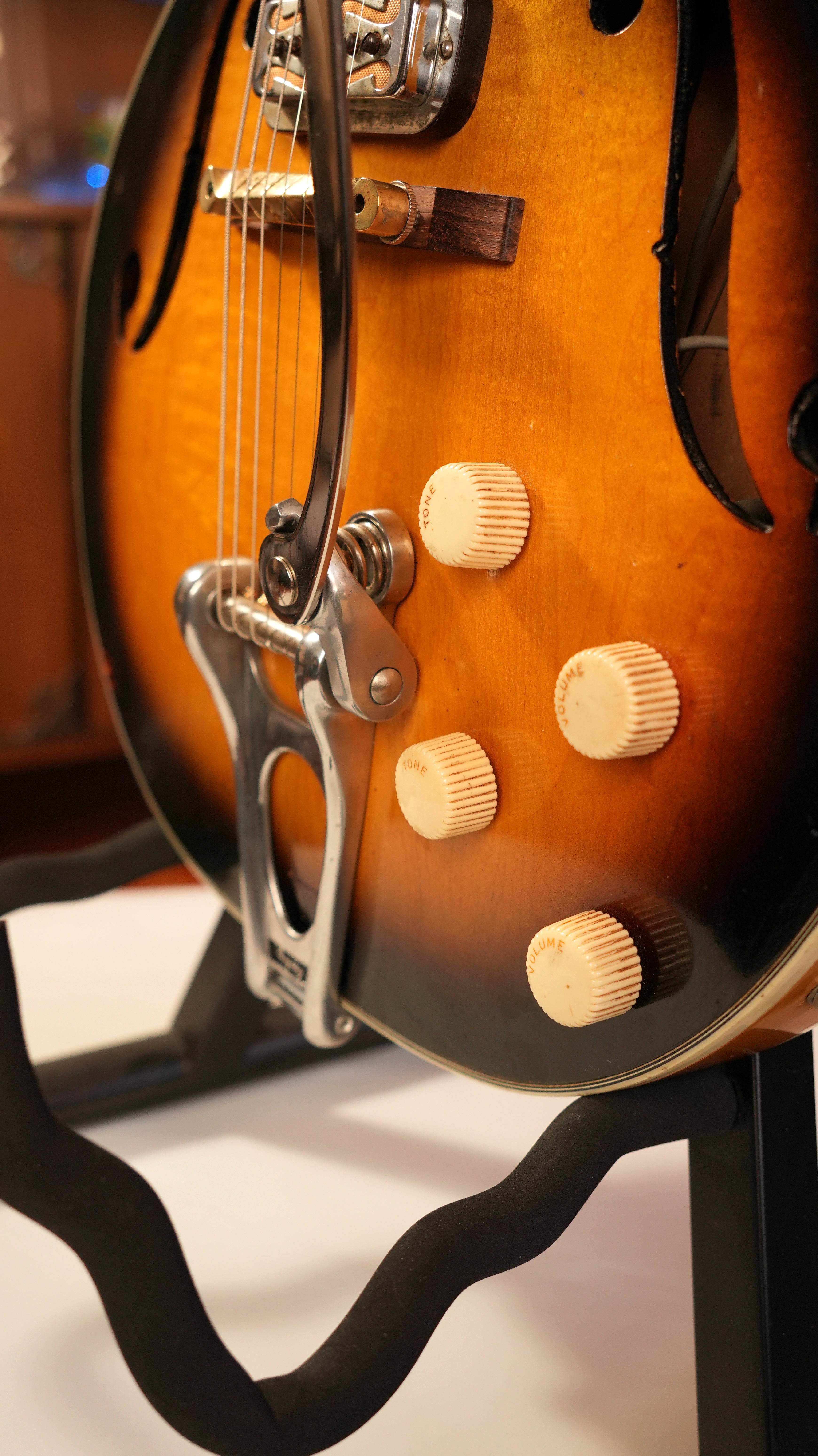 1966 Harmony H70 Meteor with Bigsby - Sunburst