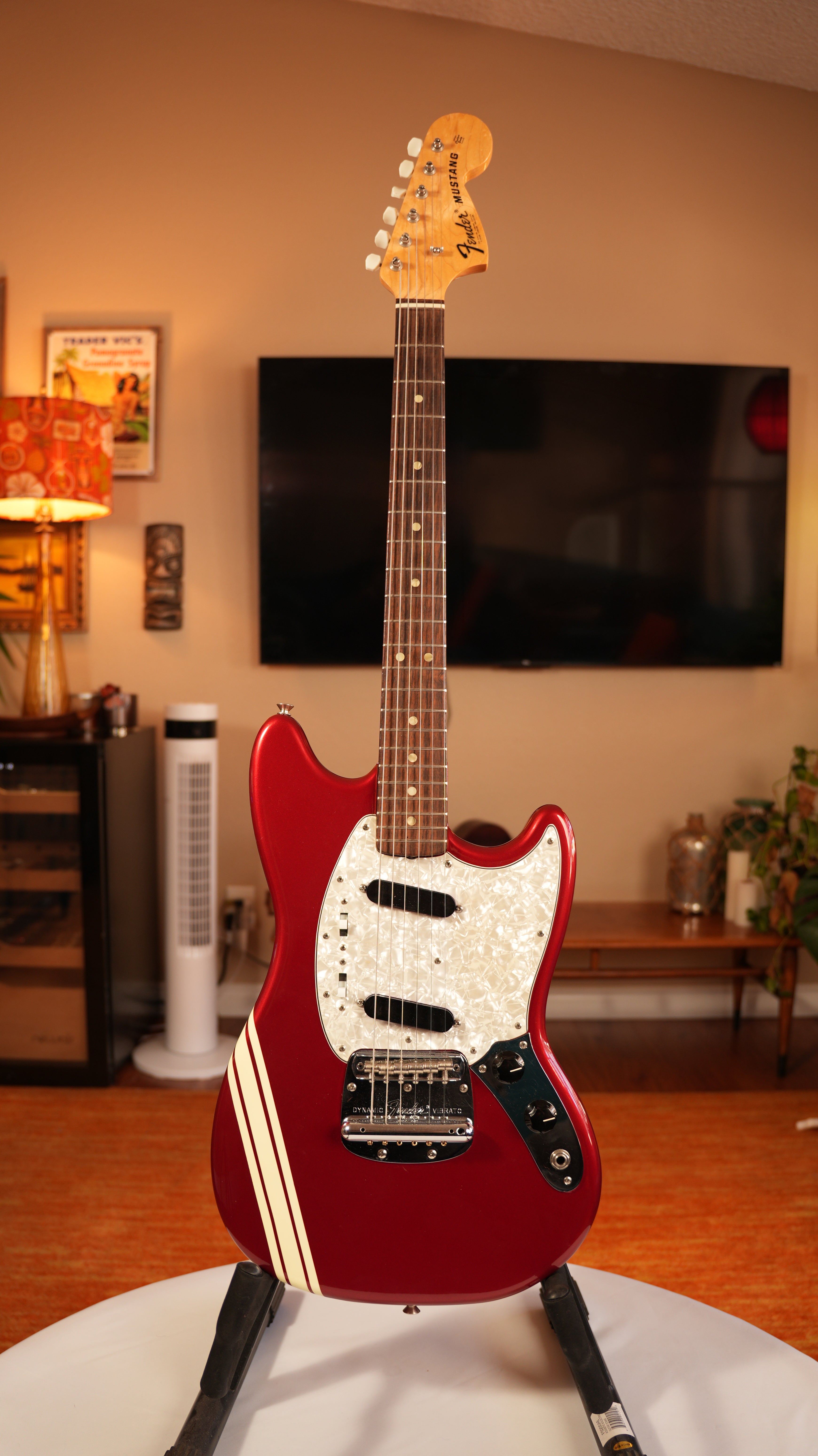 1971 Fender Mustang Guitar with Rosewood Fretboard - Competition