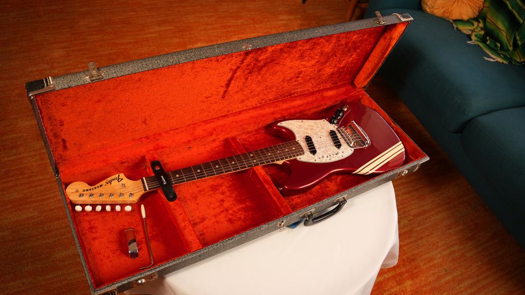1971 Fender Mustang Guitar with Rosewood Fretboard - Competition Red