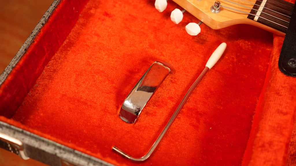 1971 Fender Mustang Guitar with Rosewood Fretboard - Competition Red