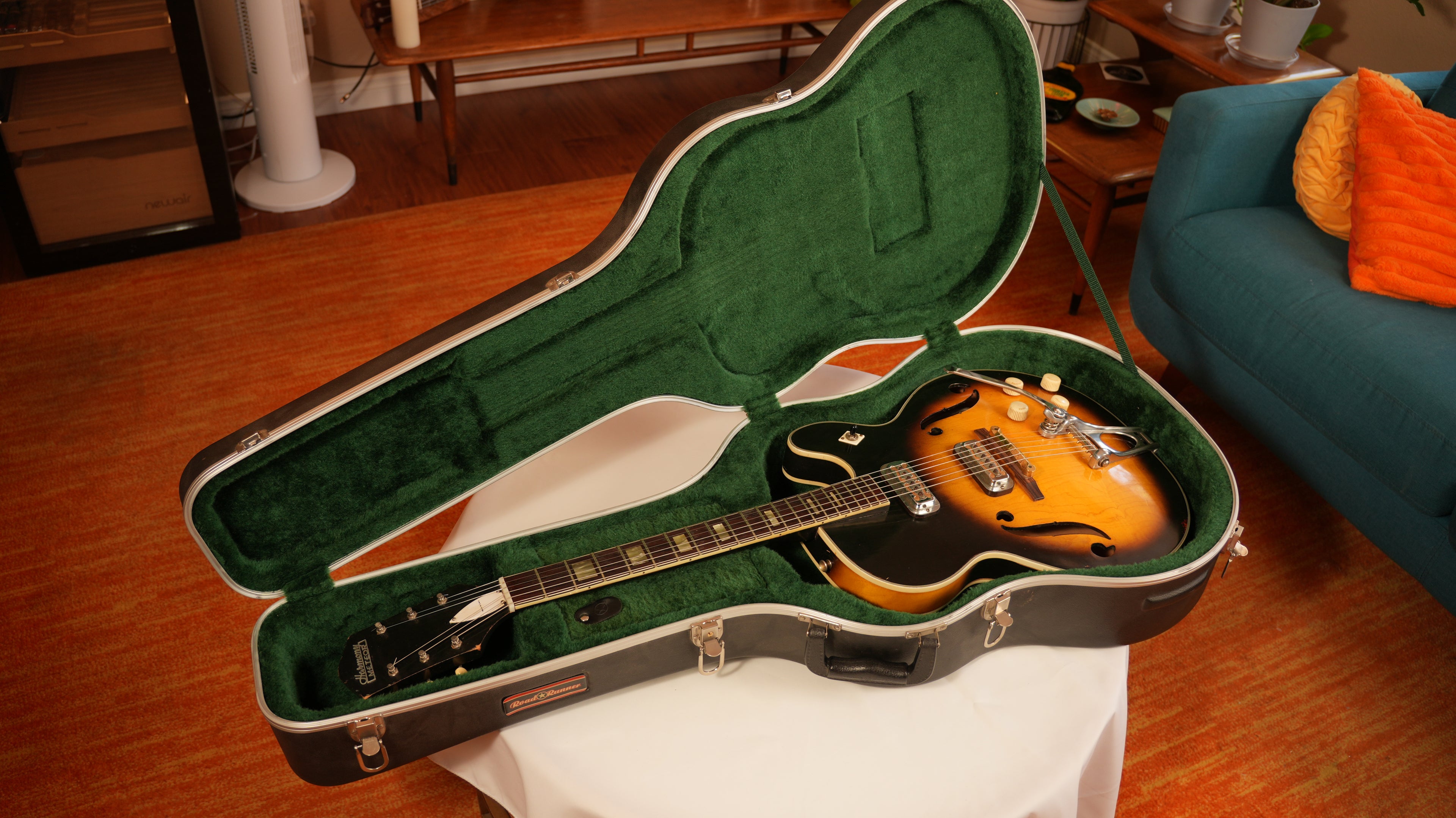 1966 Harmony H70 Meteor with Bigsby - Sunburst