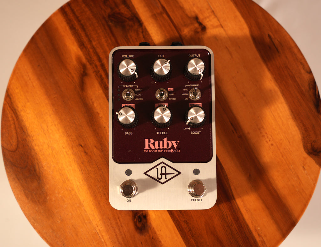 Universal Audio Ruby ’63 Top Boost Amplifier Pedal