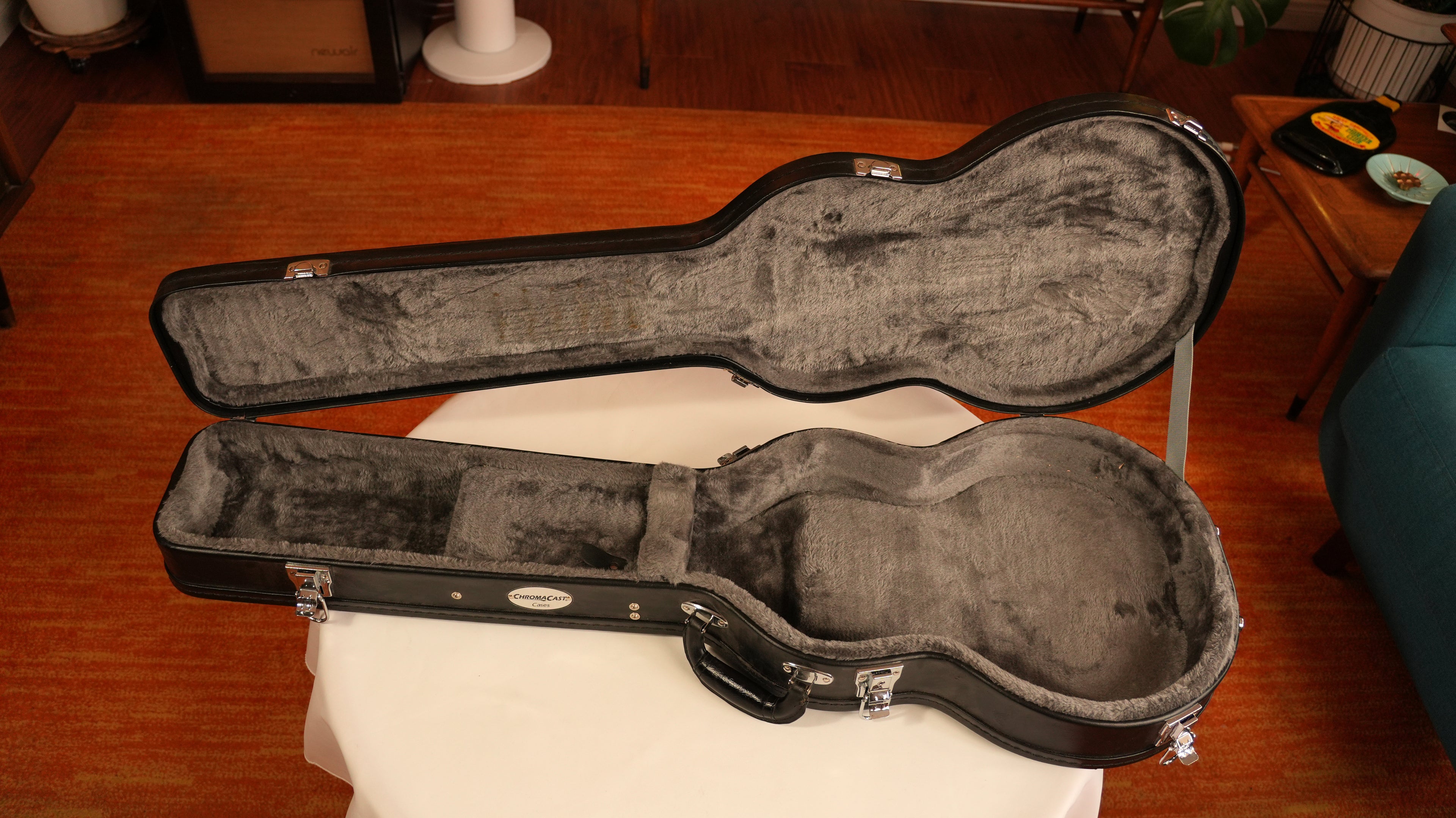 SOLD - 2011 Gibson Les Paul Studio '60s Tribute - Worn Ebony