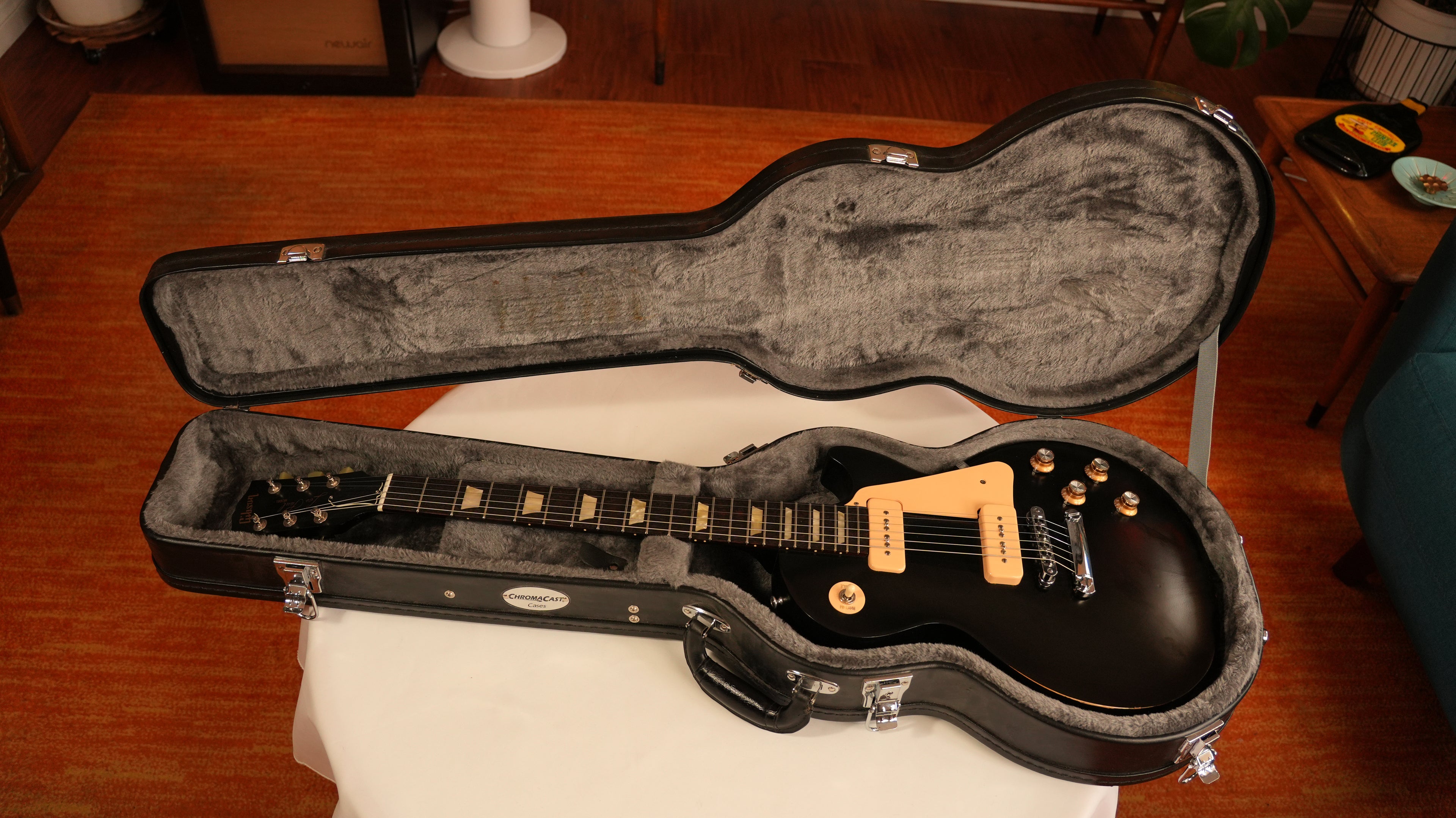 SOLD - 2011 Gibson Les Paul Studio '60s Tribute - Worn Ebony