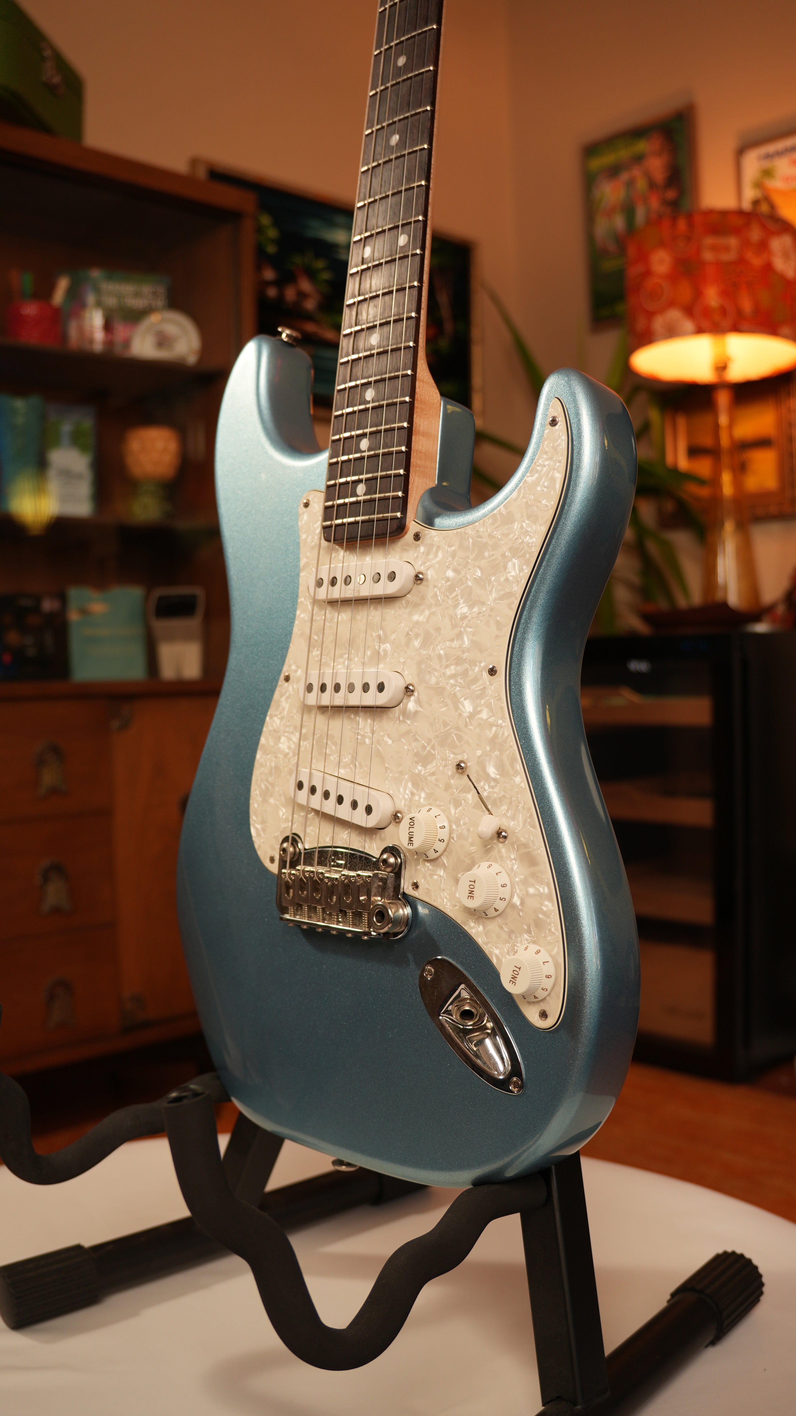 2001 G&L Legacy USA - Lake Placid Blue Metallic