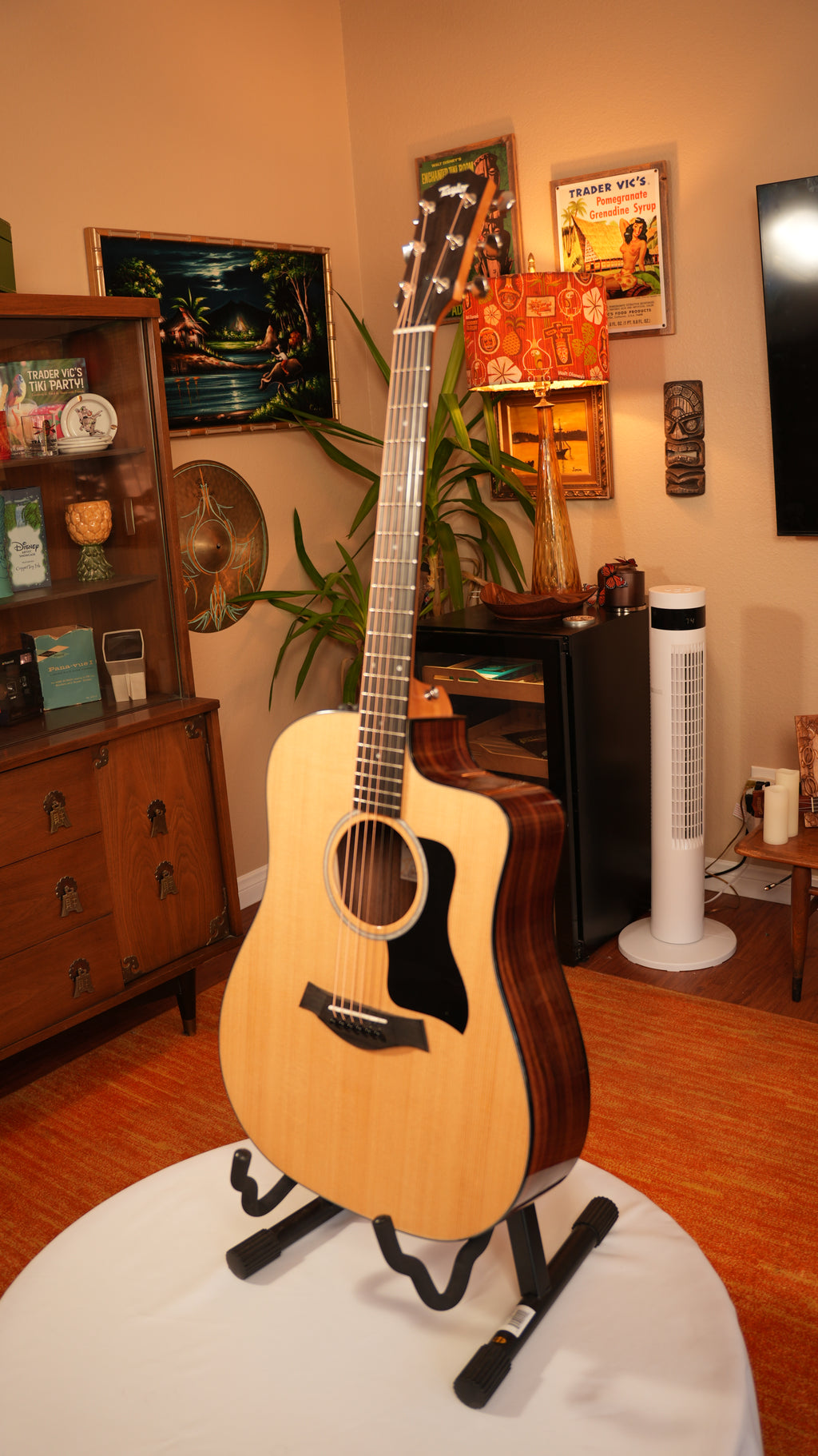 2024 Taylor 210ce Plus - Natural