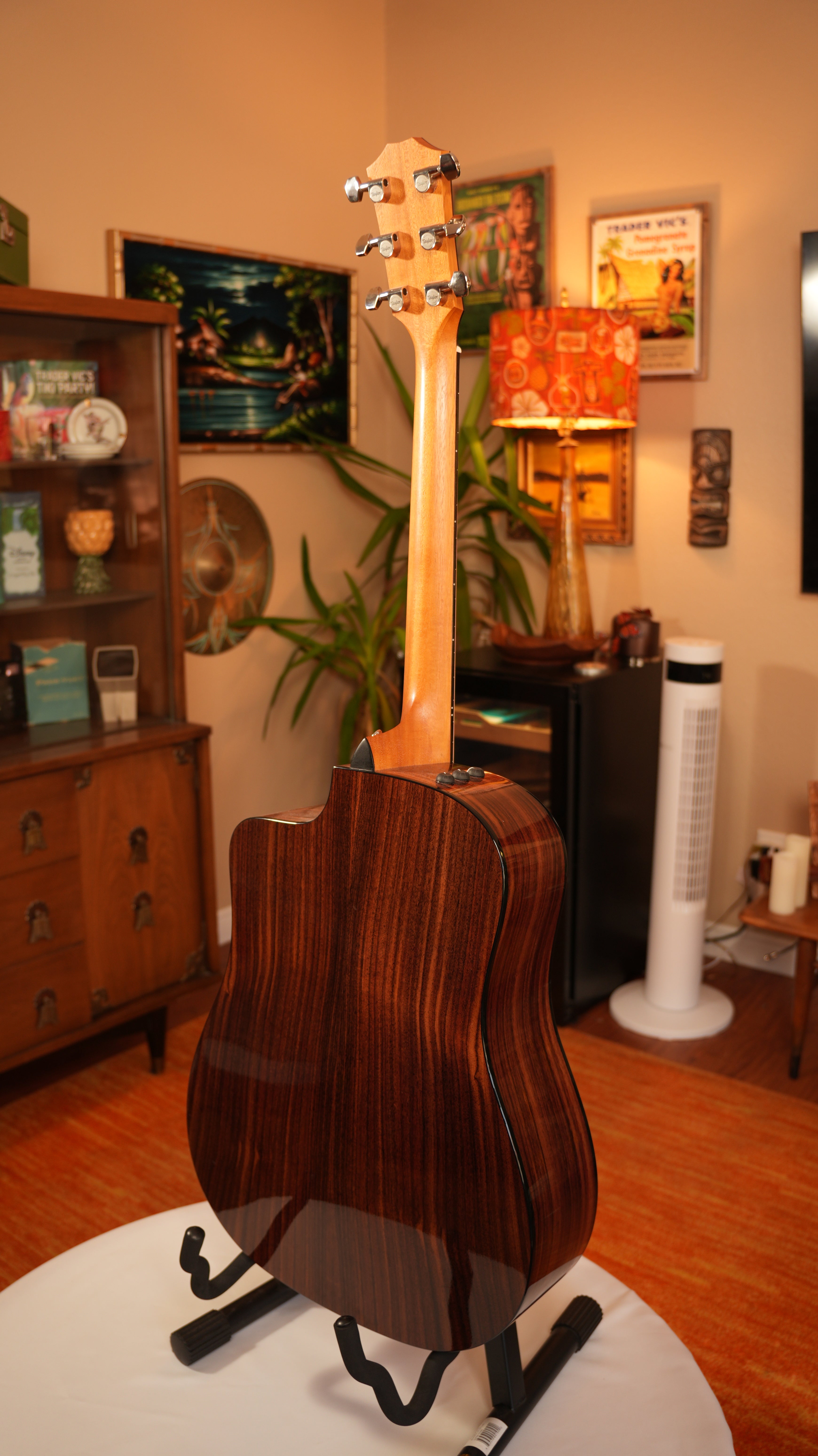 2024 Taylor 210ce Plus - Natural
