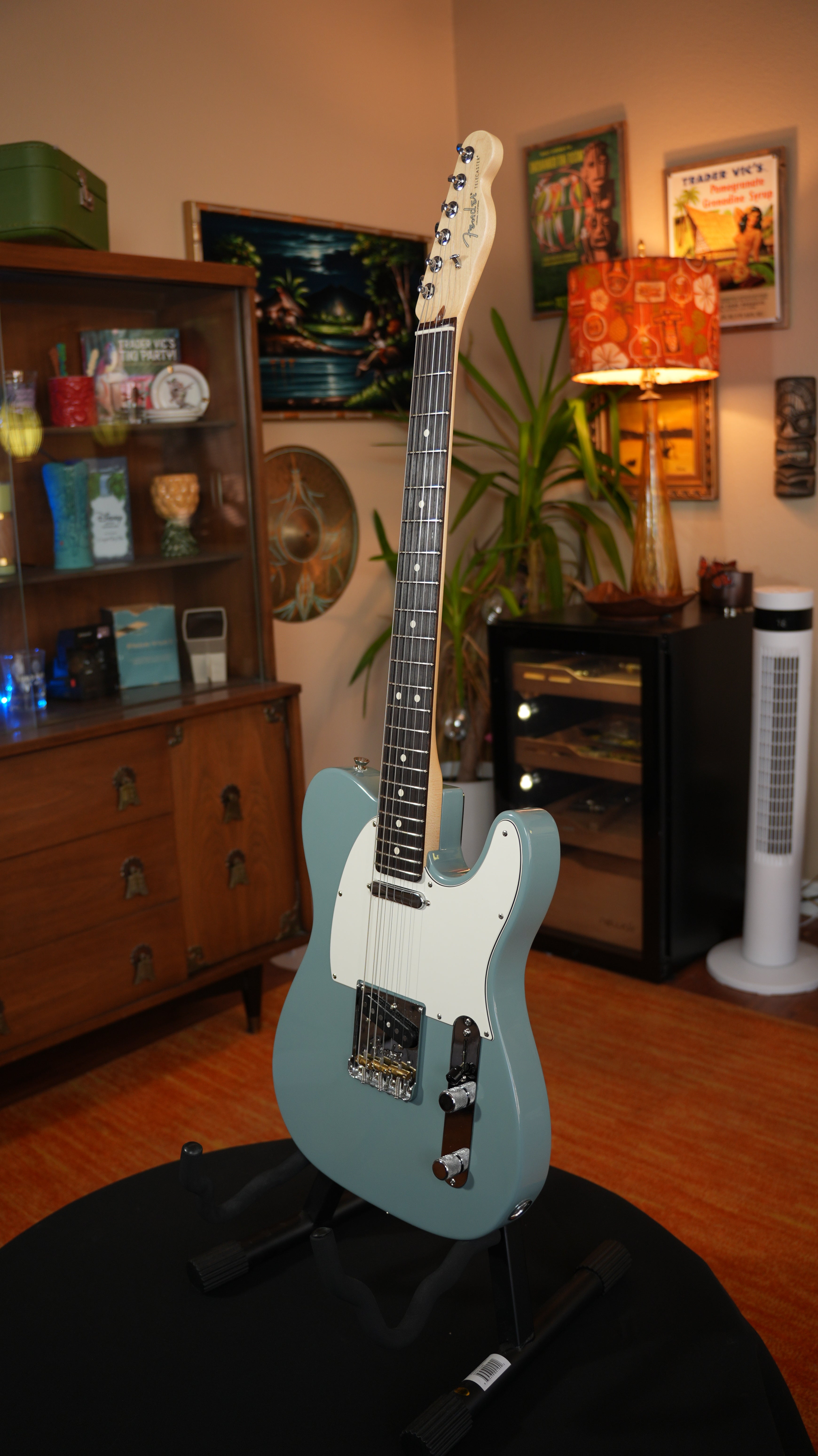 2019 Fender American Professional Telecaster – Sonic Gray w/ OHSC & Case Candy (COA & Hangtags)