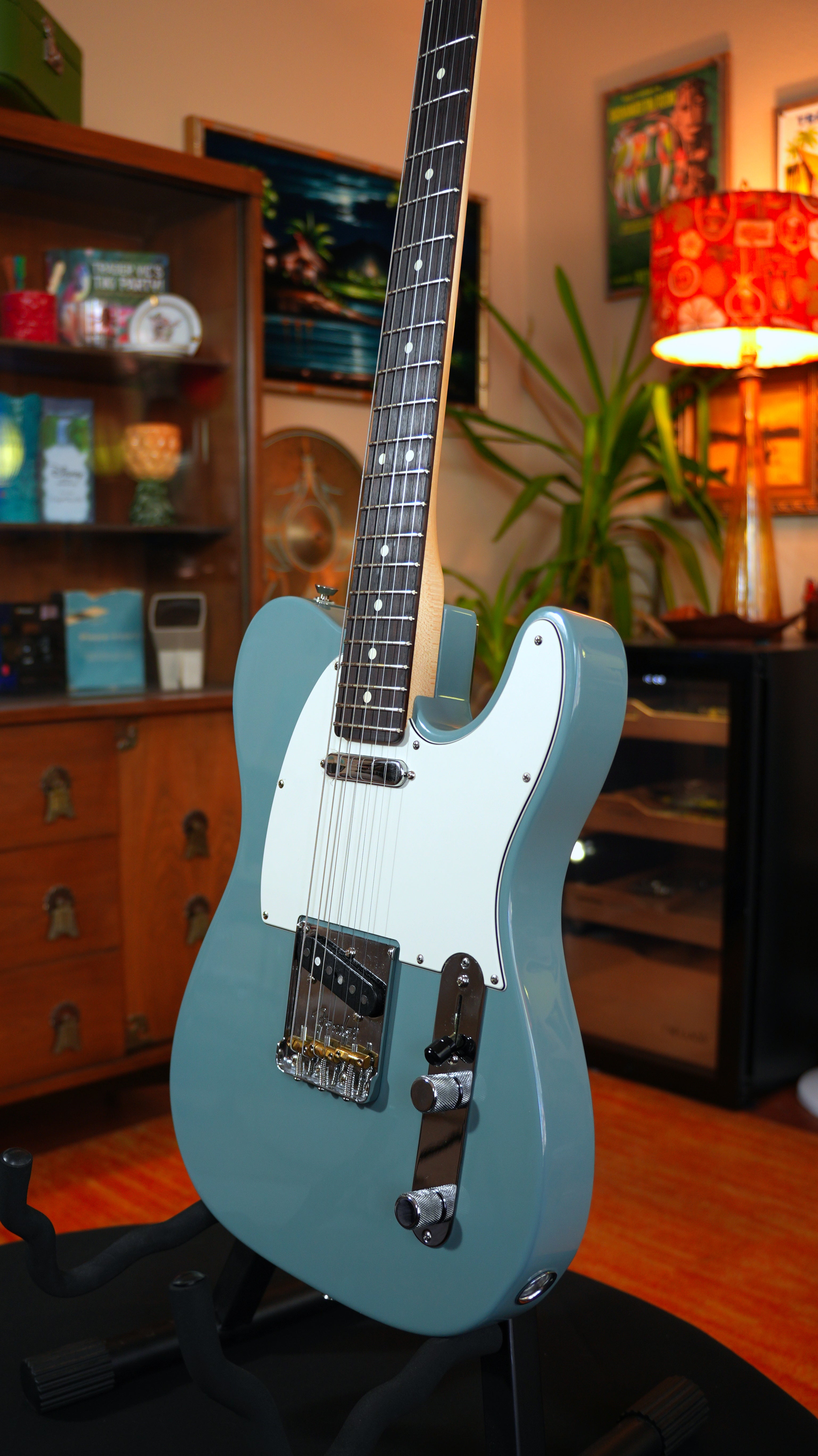 2019 Fender American Professional Telecaster – Sonic Gray w/ OHSC & Case Candy (COA & Hangtags)