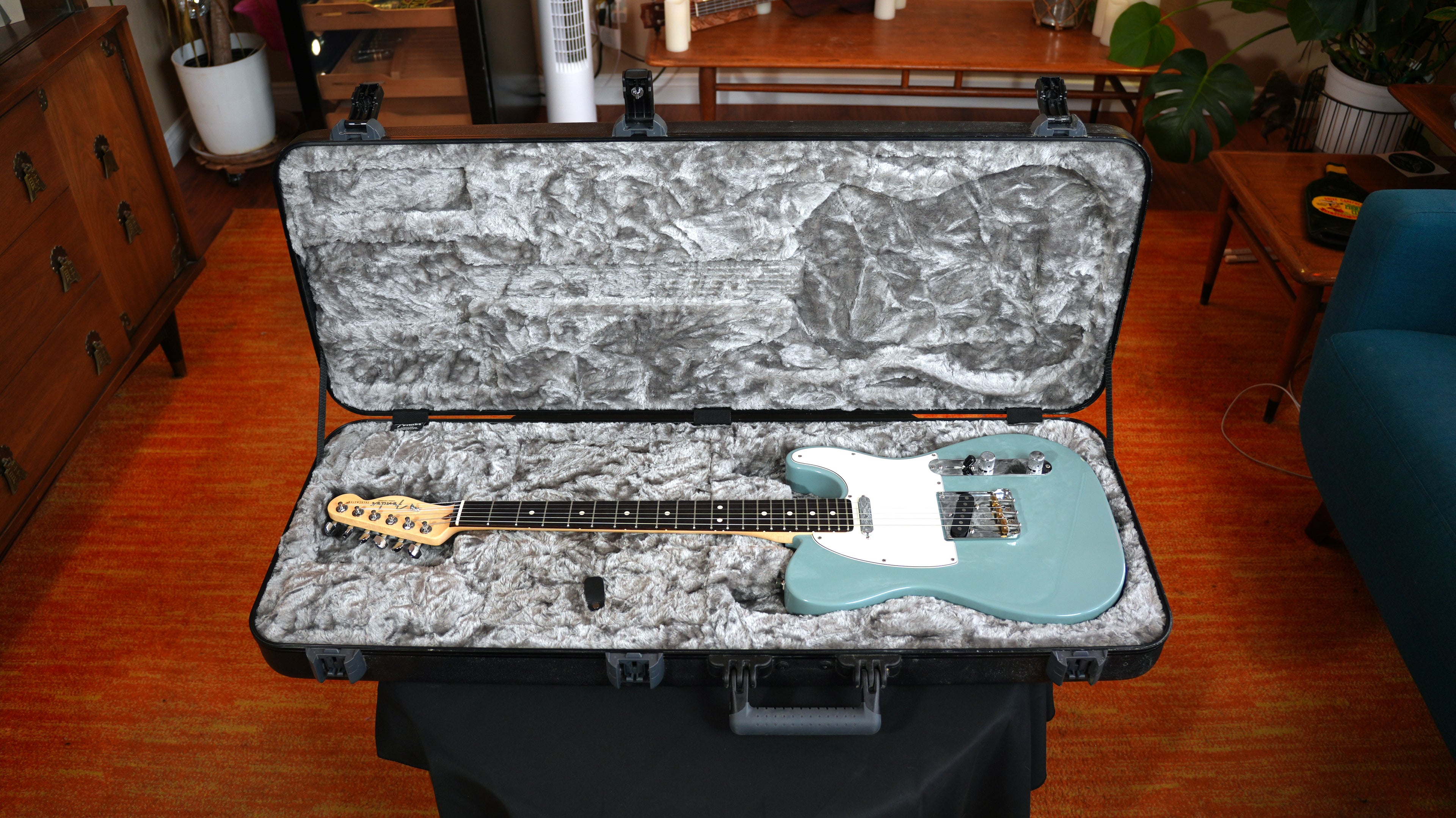 2019 Fender American Professional Telecaster – Sonic Gray w/ OHSC & Case Candy (COA & Hangtags)