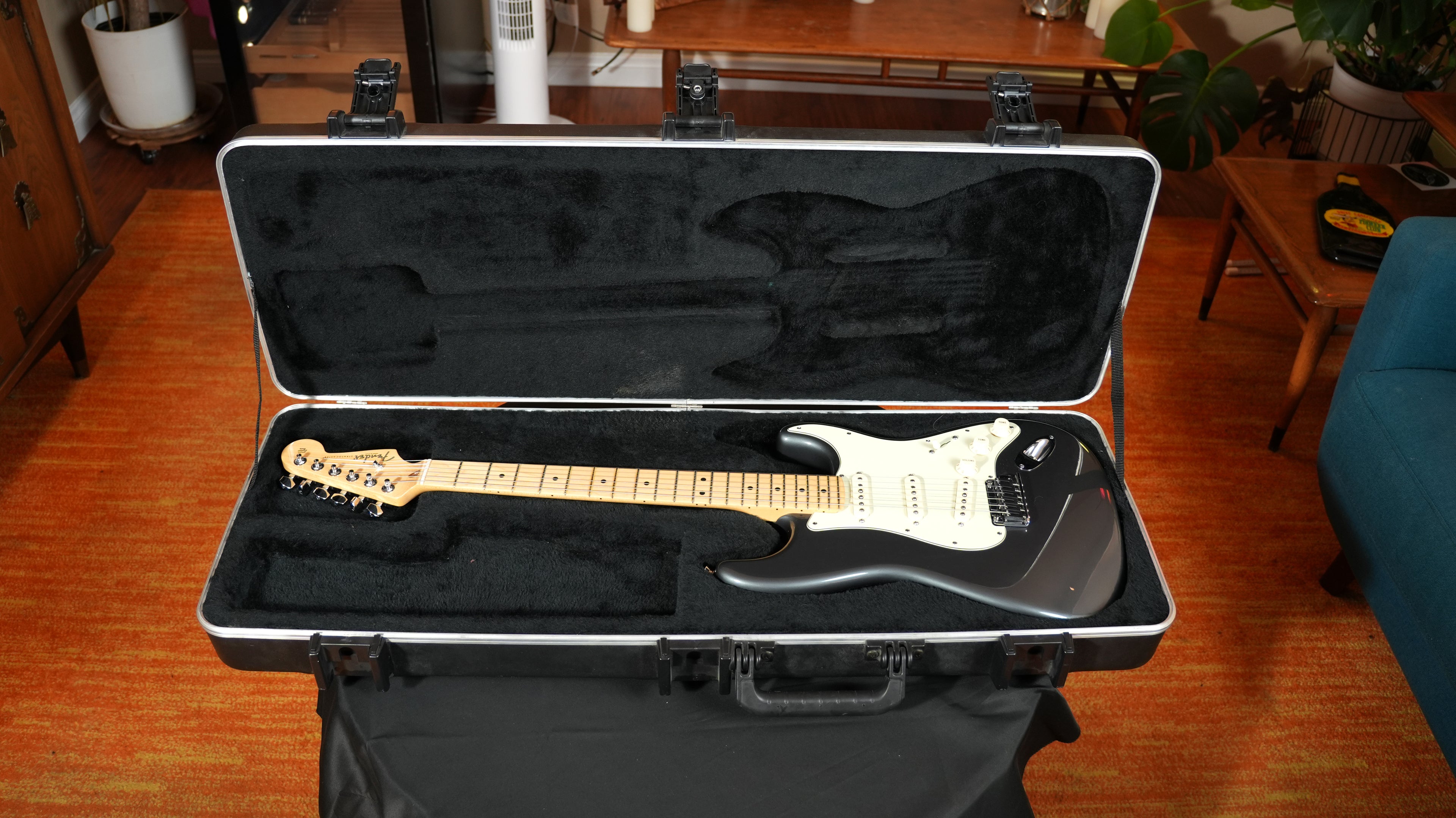 2012 Fender American Standard Stratocaster – Charcoal Frost Metallic (7.3 lbs) w/ CS Pickups & TSA OHSC