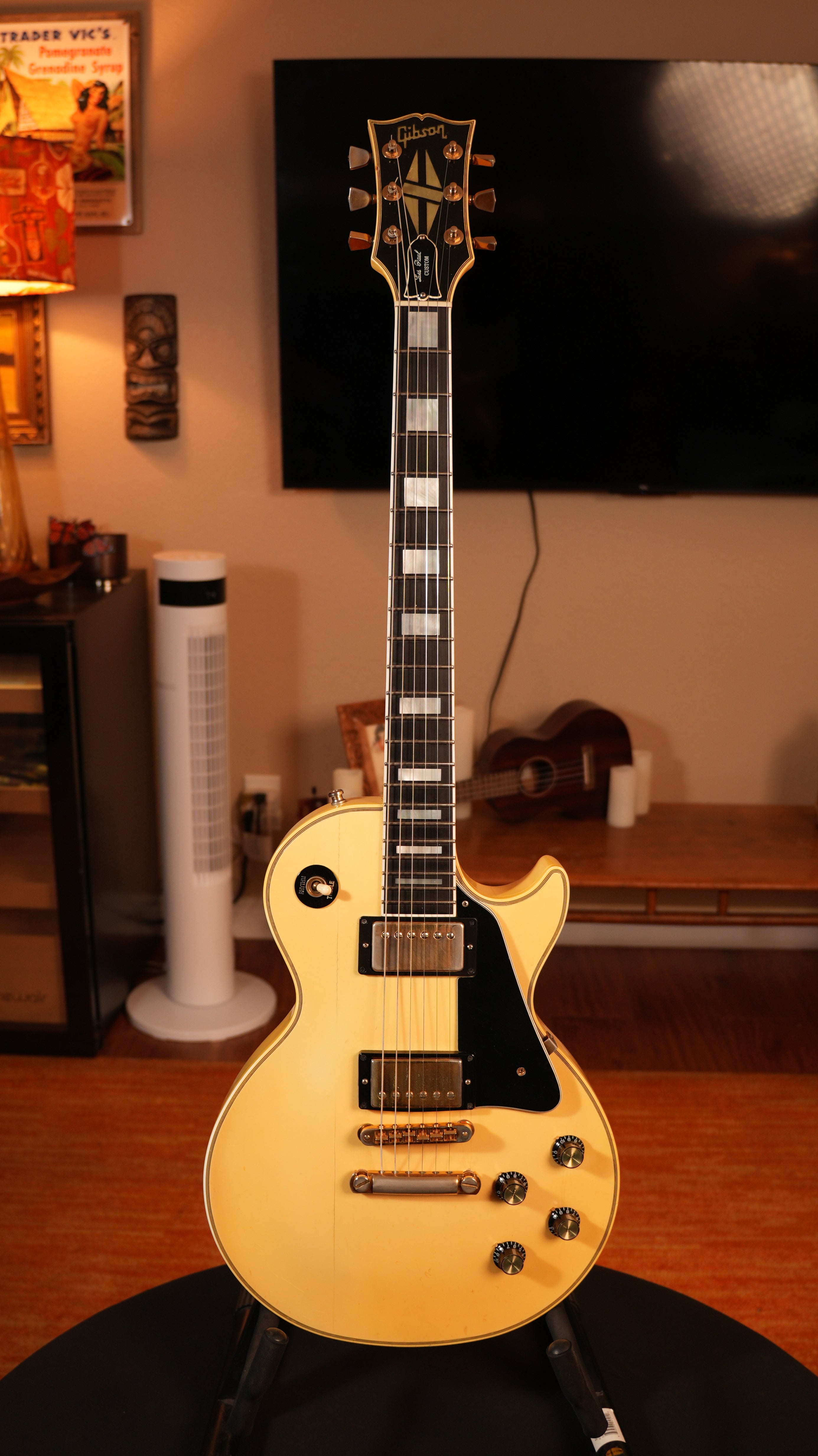 1985 Gibson Les Paul Custom – Aged Pearl White (9.0 lbs) w/ Pro Refret & '80s Chainsaw Case