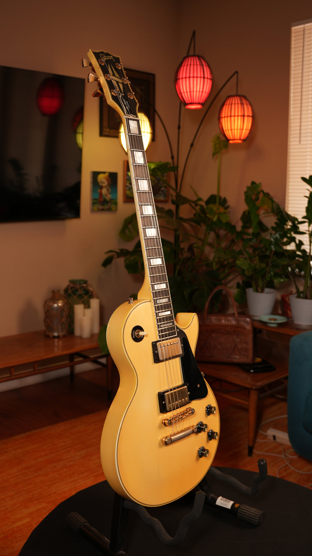 1985 Gibson Les Paul Custom – Aged Pearl White (9.0 lbs) w/ Pro Refret & '80s Chainsaw Case