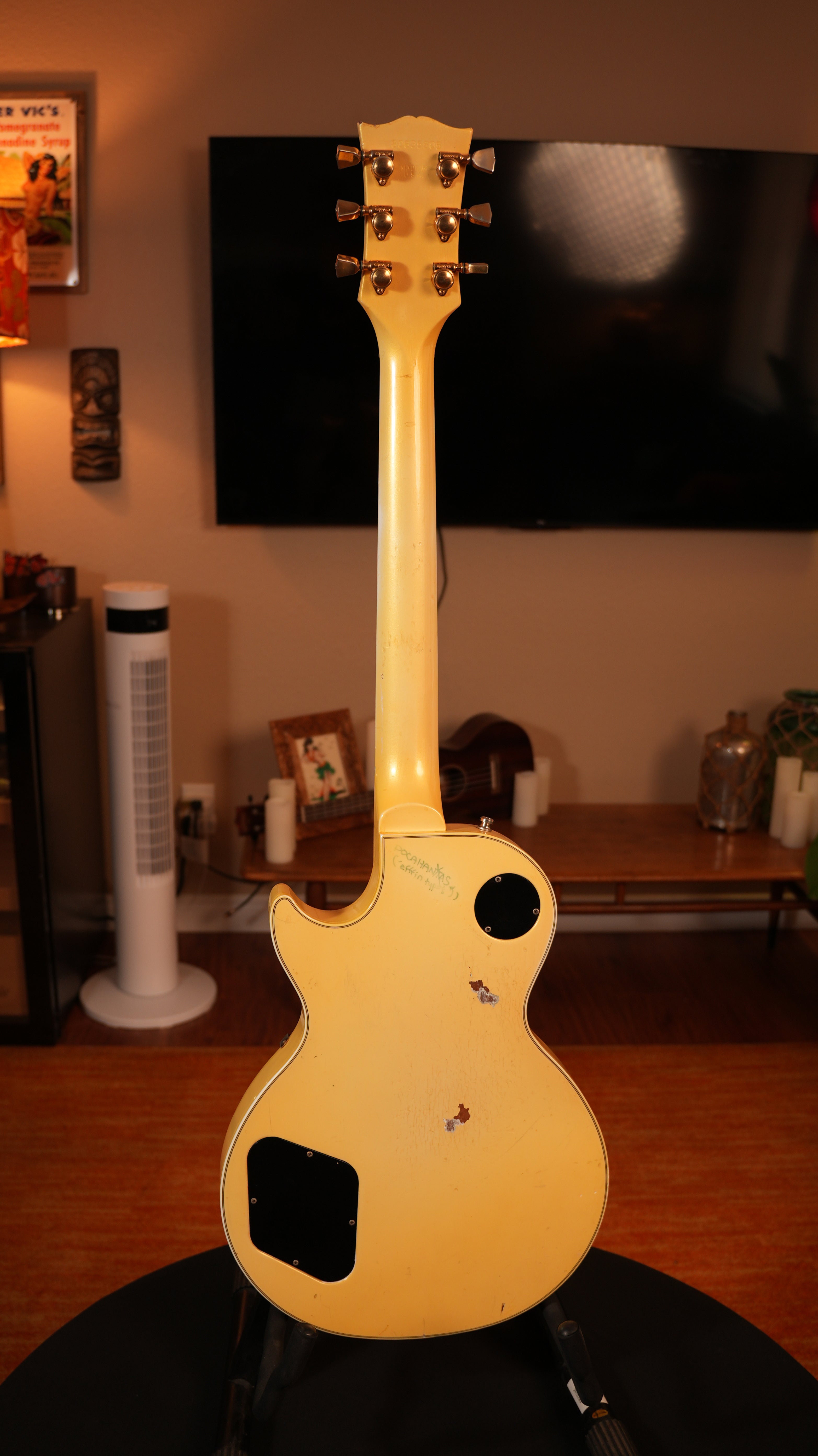 1985 Gibson Les Paul Custom – Aged Pearl White (9.0 lbs) w/ Pro Refret & '80s Chainsaw Case