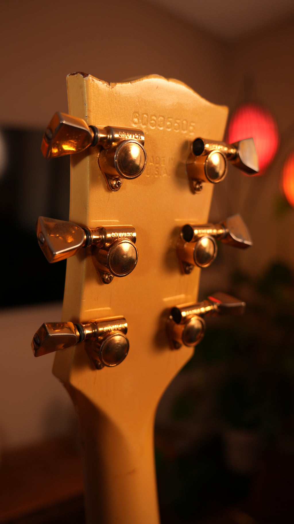 1985 Gibson Les Paul Custom – Aged Pearl White (9.0 lbs) w/ Pro Refret & '80s Chainsaw Case