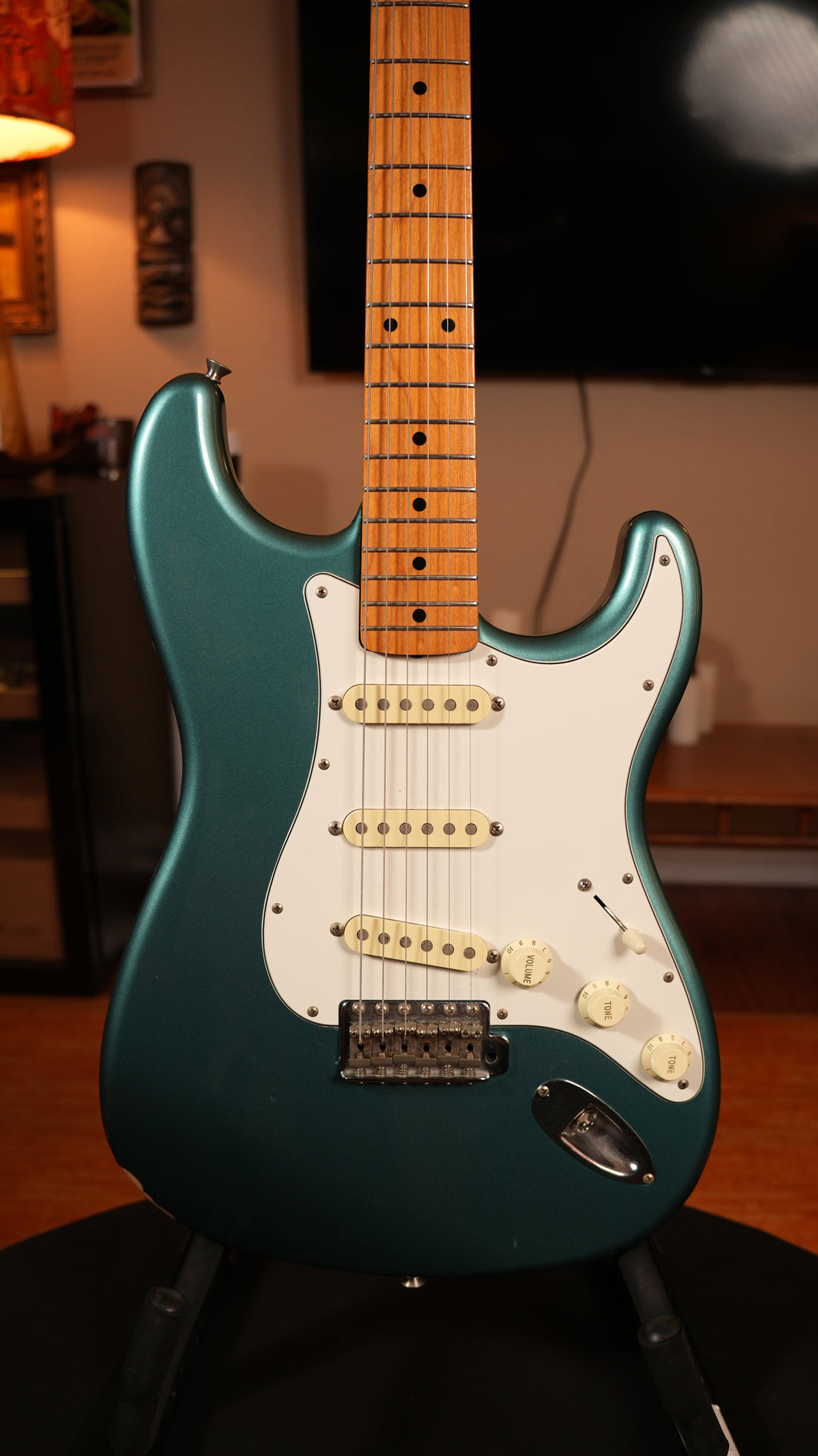 SOLD - Fernandes LE-2 Stratocaster MIJ Mid-1990s – Teal Green Metallic w/ Hardshell Case