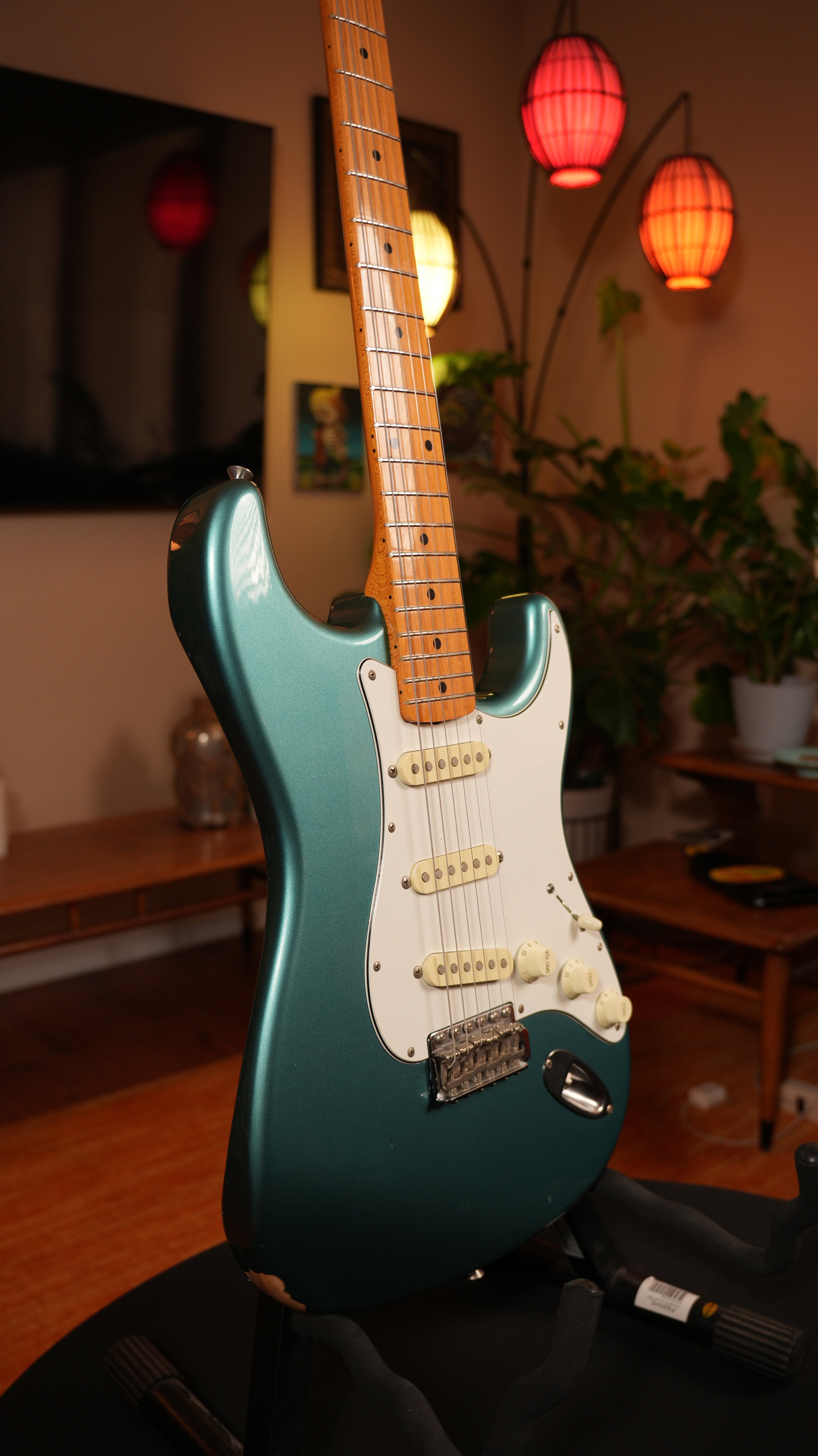 SOLD - Fernandes LE-2 Stratocaster MIJ Mid-1990s – Teal Green Metallic w/ Hardshell Case
