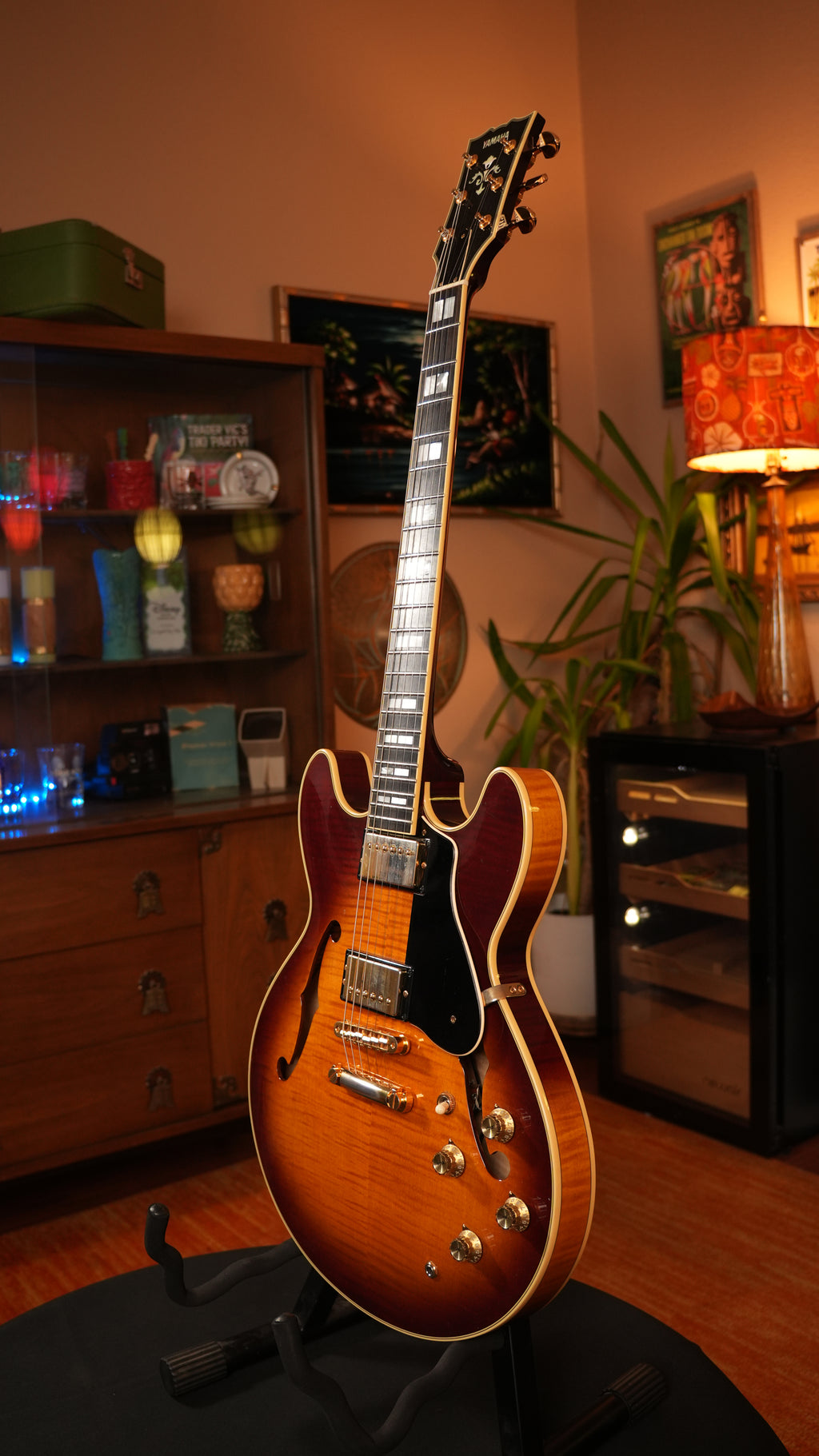 2014 Yamaha SA2200 Semi-Hollow MIJ – Brown Sunburst Flamed Maple w/ Gator Hardshell Case