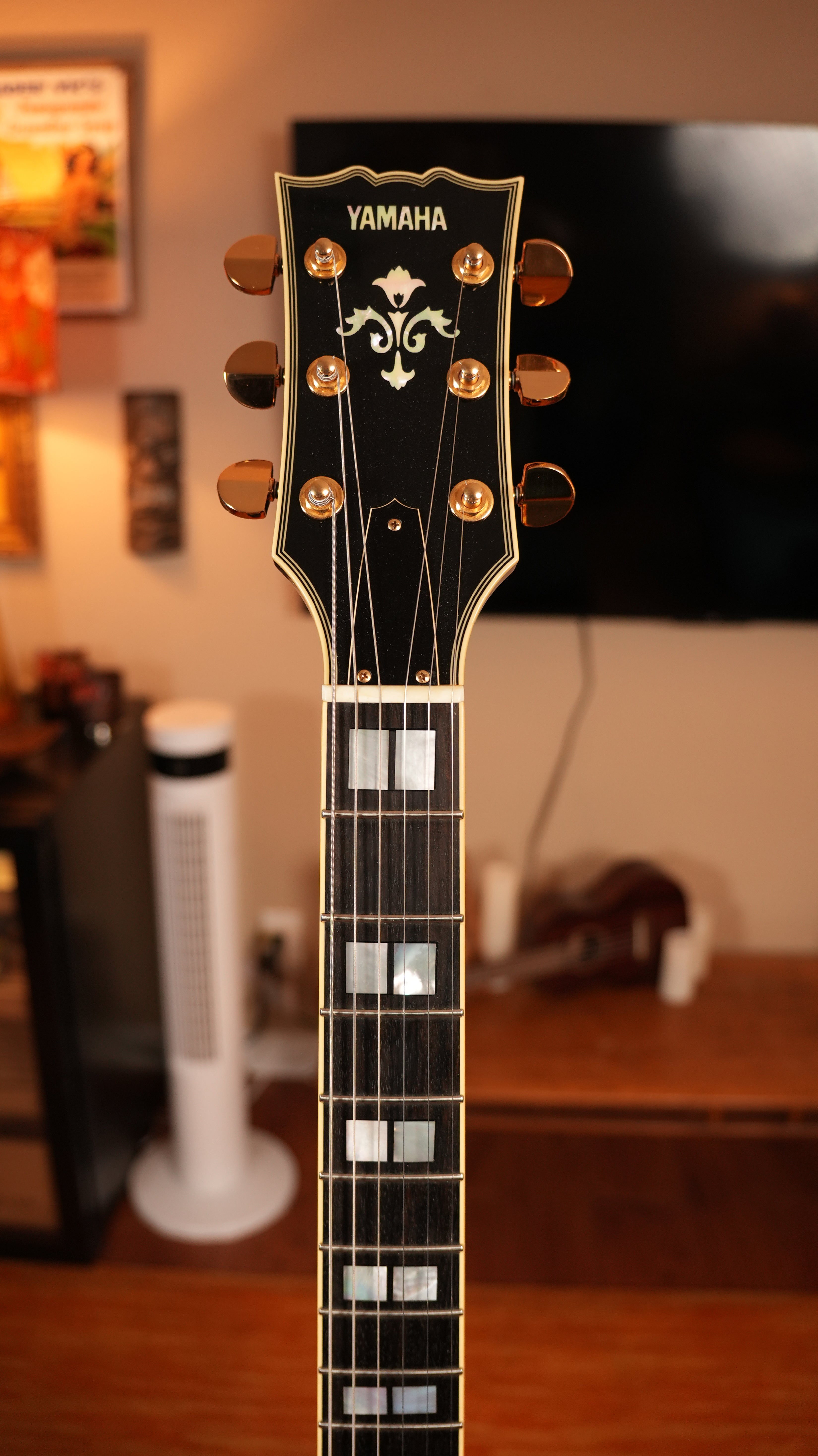 2014 Yamaha SA2200 Semi-Hollow MIJ – Brown Sunburst Flamed Maple w/ Gator Hardshell Case