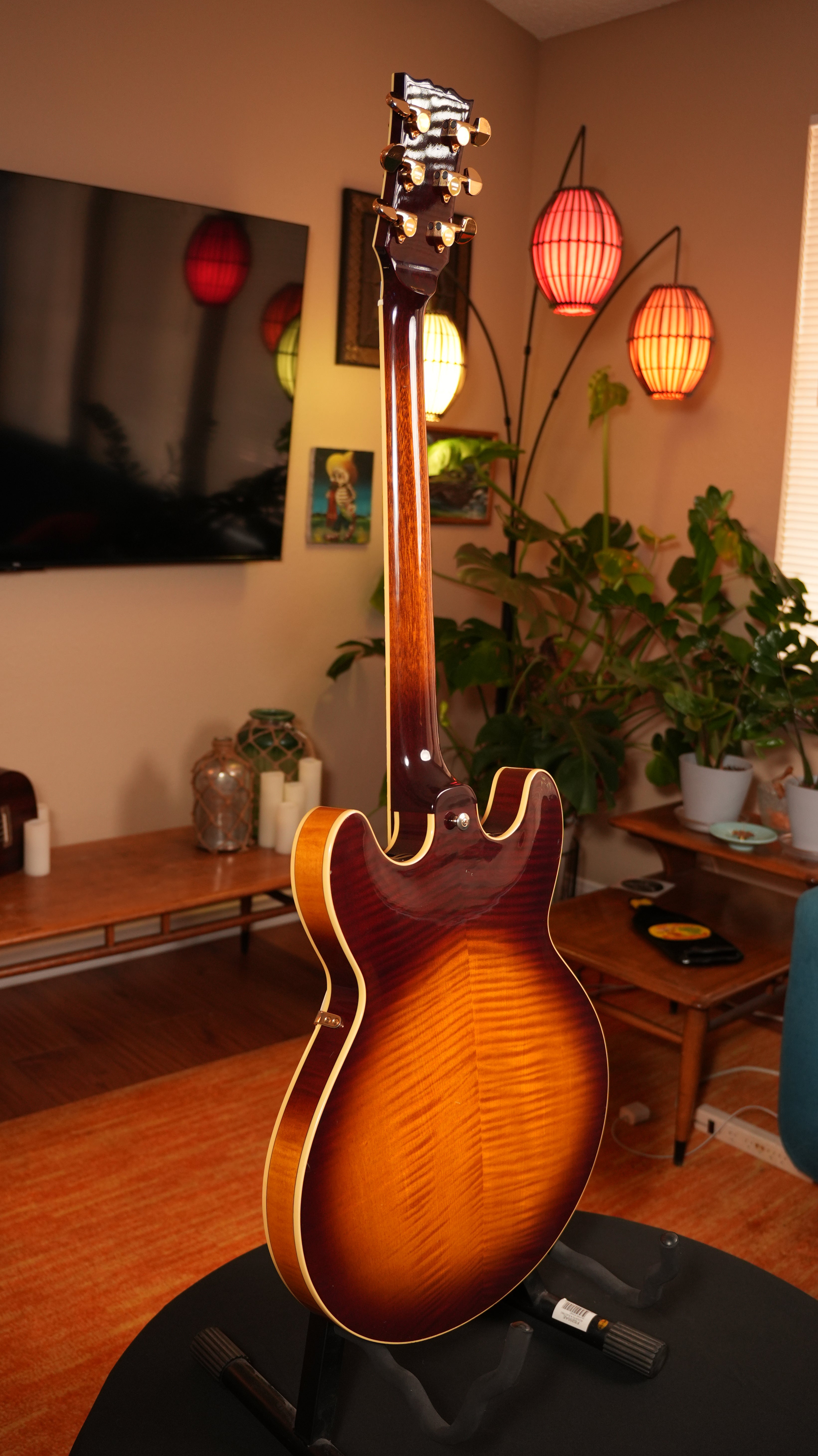 2014 Yamaha SA2200 Semi-Hollow MIJ – Brown Sunburst Flamed Maple w/ Gator Hardshell Case