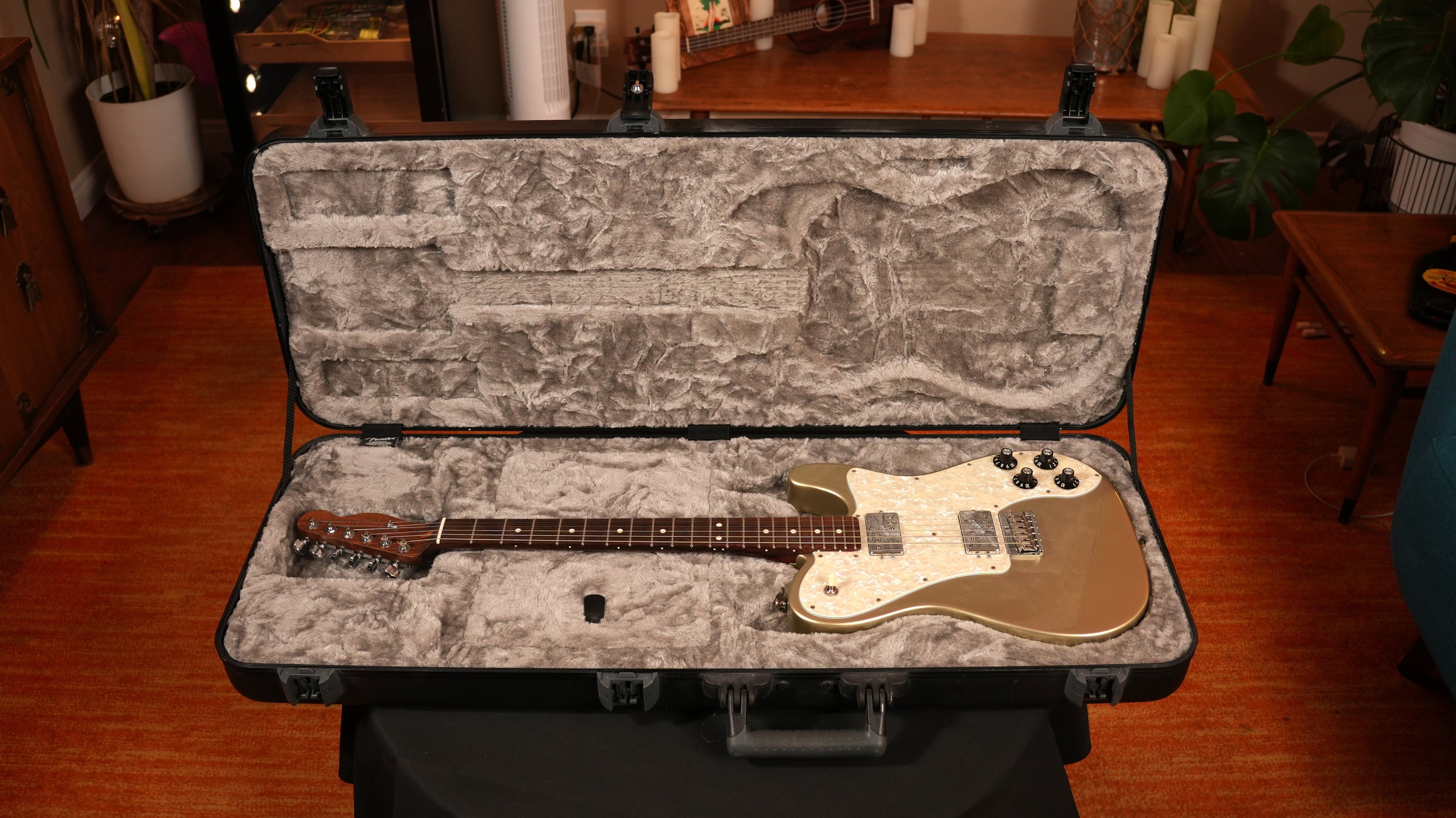 2017 Fender Limited Edition American Professional Telecaster Deluxe – Champagne w/ Solid Rosewood Neck, OHSC & COA