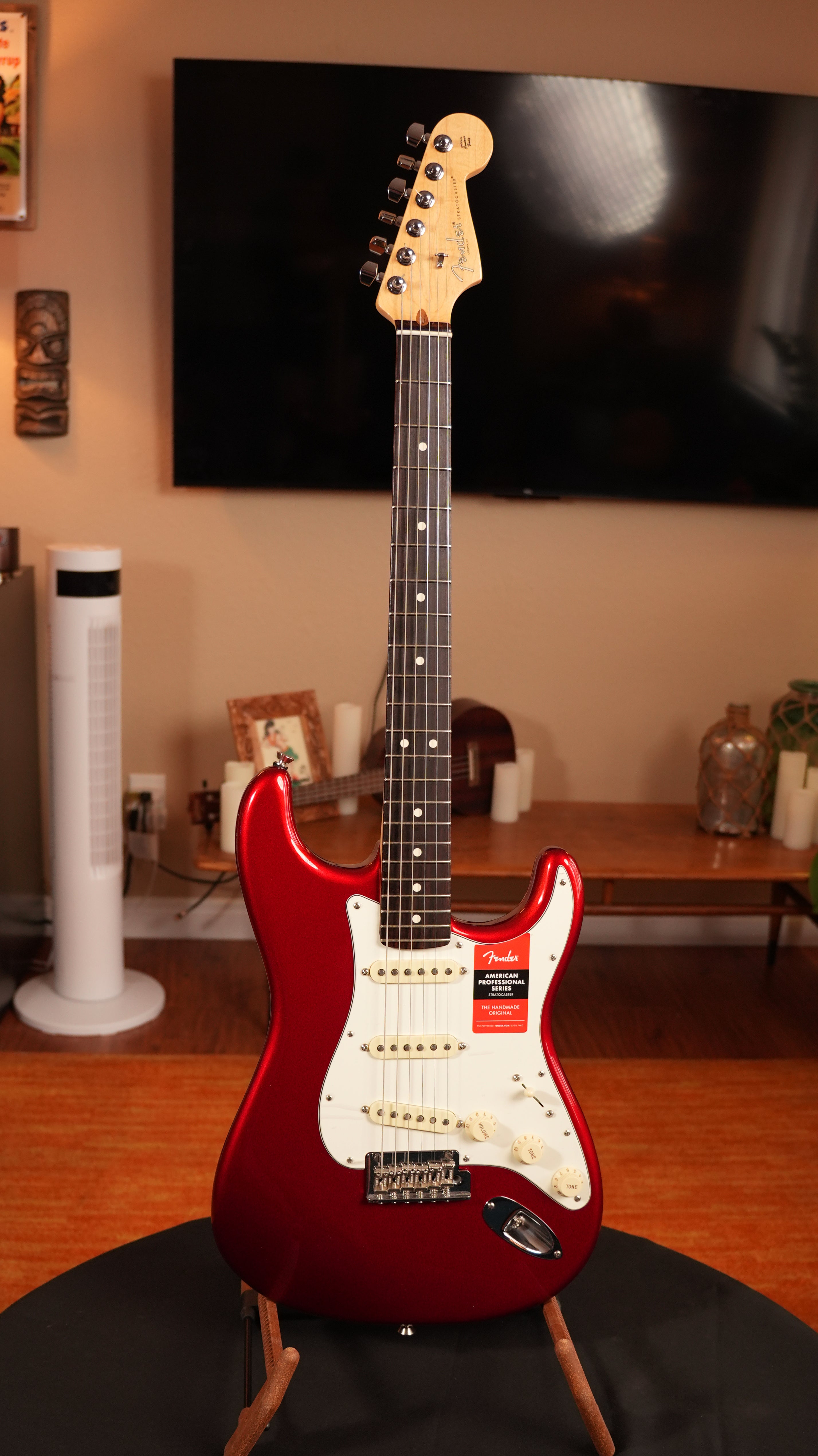 Fender American Professional Stratocaster 2017 – Candy Apple Red, OHSC & Case Candy (NOS Condition)