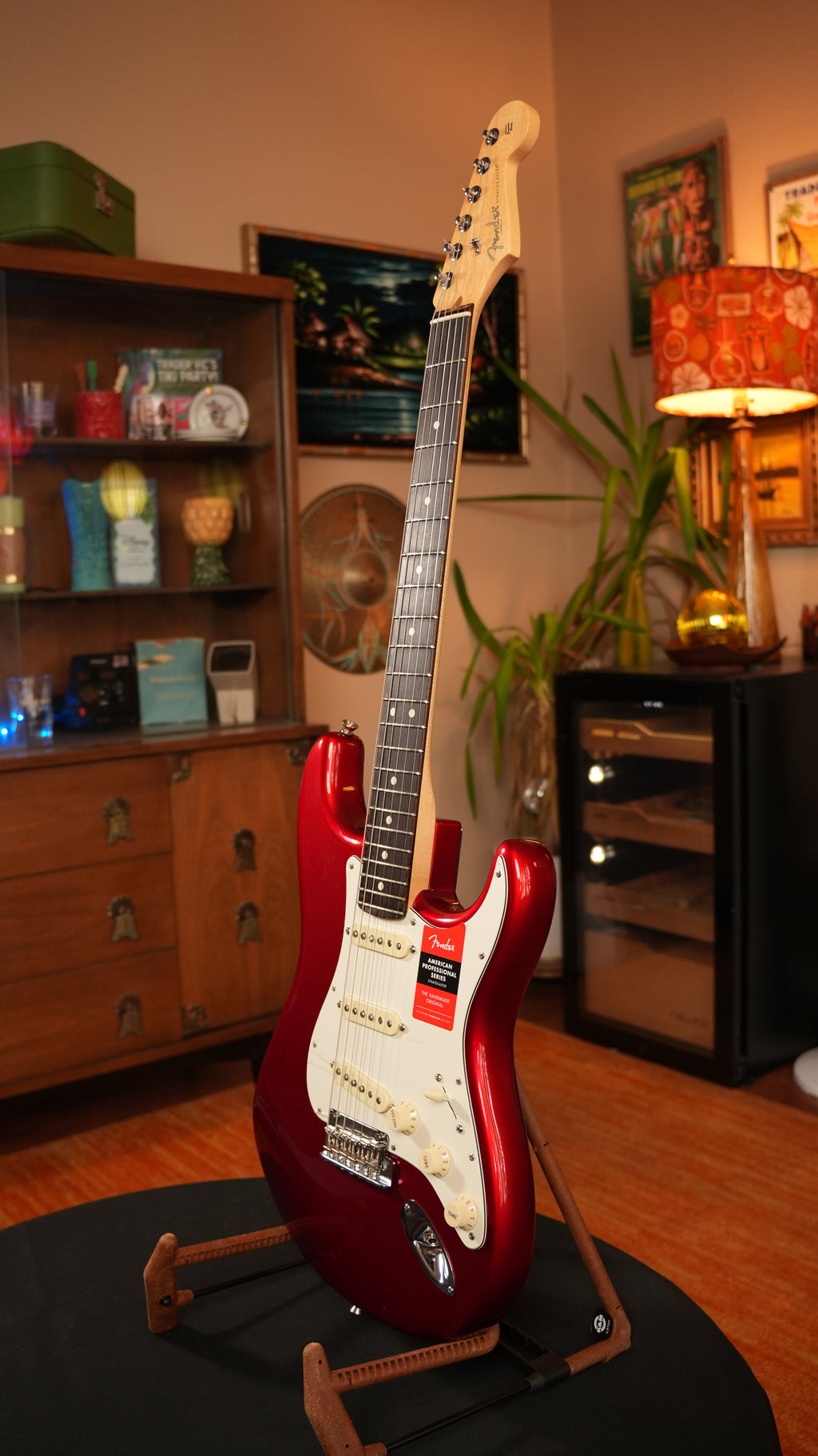 Fender American Professional Stratocaster 2017 – Candy Apple Red, OHSC & Case Candy (NOS Condition)