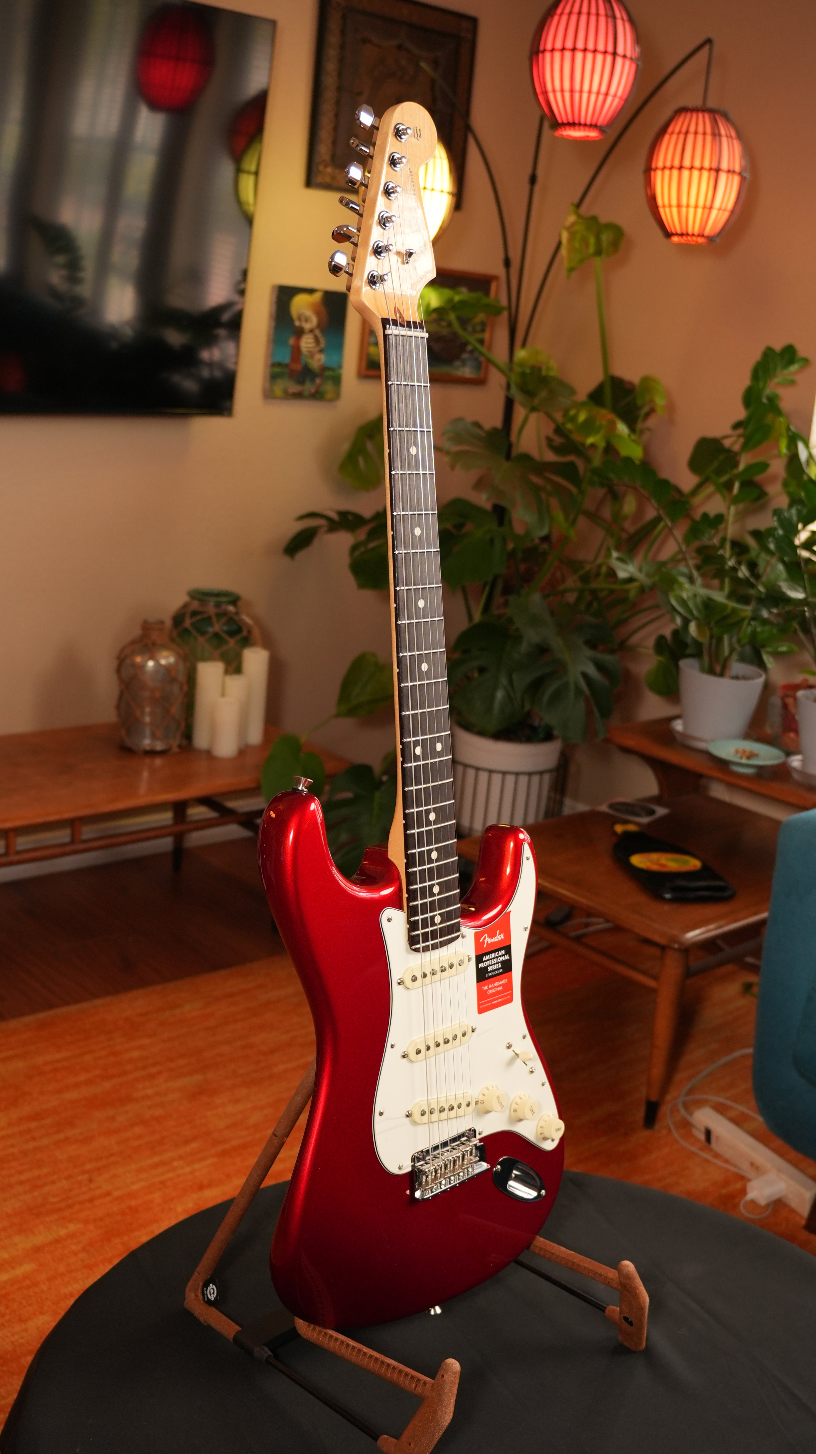 Fender American Professional Stratocaster 2017 – Candy Apple Red, OHSC & Case Candy (NOS Condition)