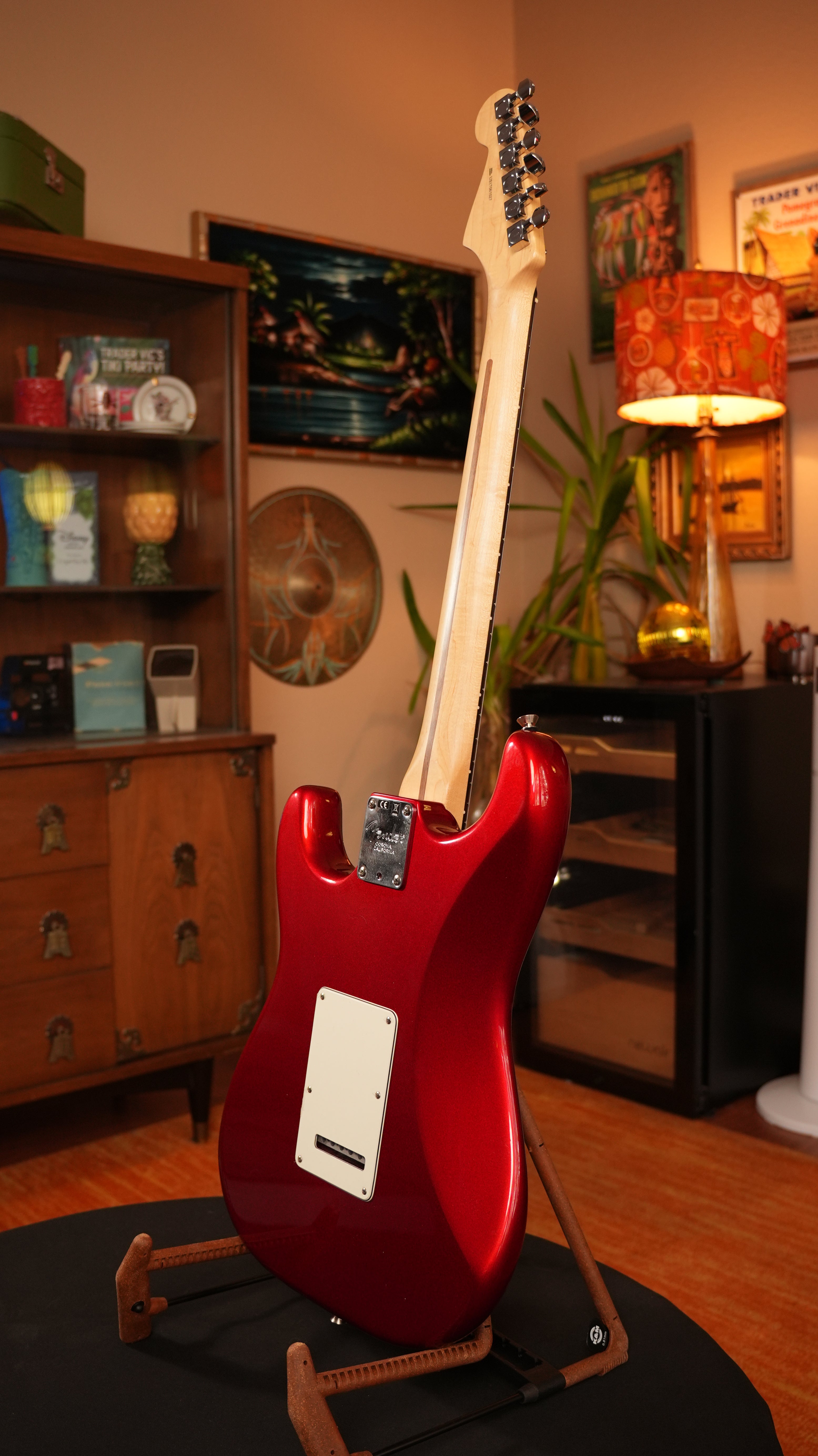 Fender American Professional Stratocaster 2017 – Candy Apple Red, OHSC & Case Candy (NOS Condition)