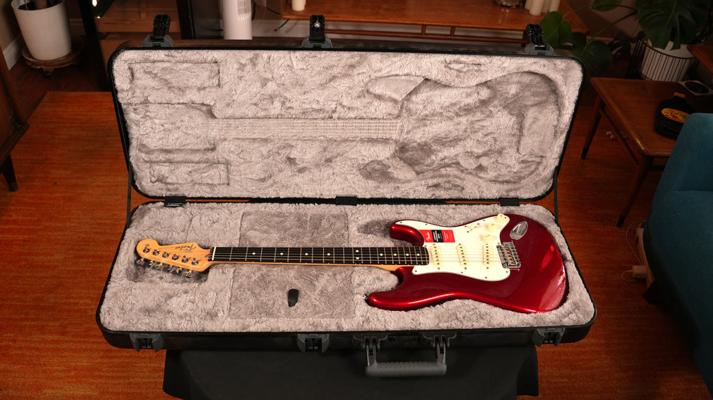 Fender American Professional Stratocaster 2017 – Candy Apple Red, OHSC & Case Candy (NOS Condition)