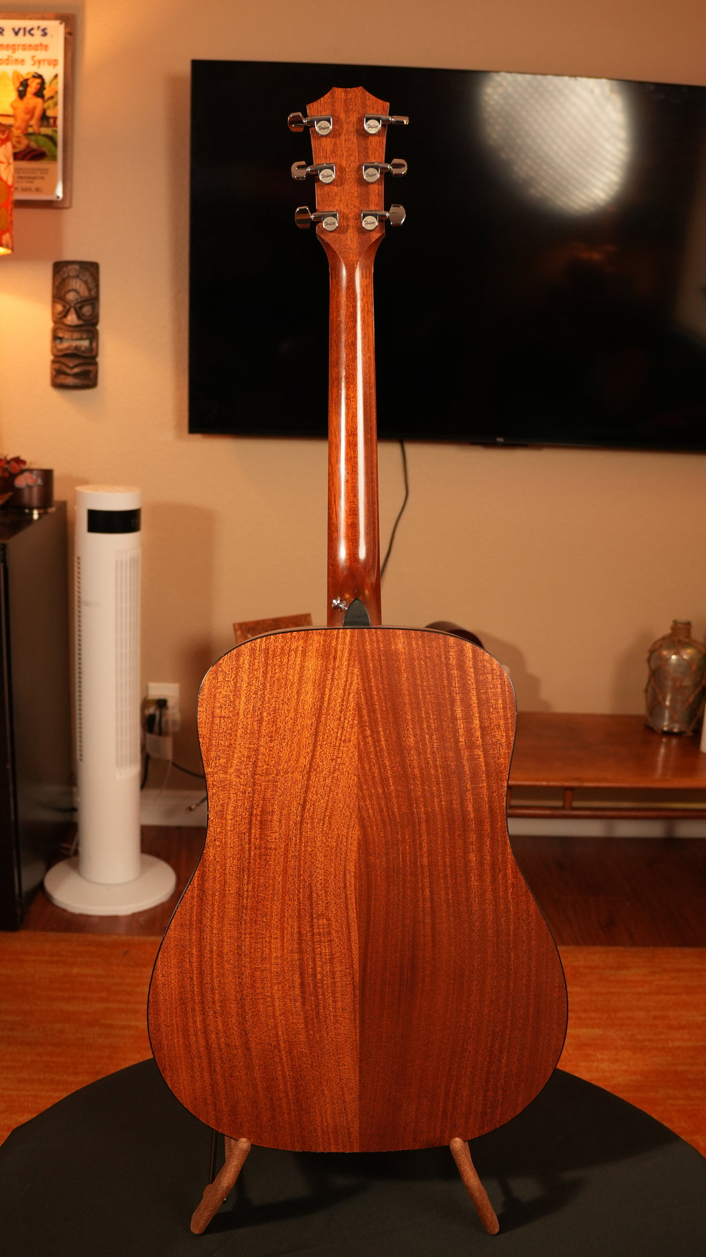 2004 Taylor 310 Dreadnought + OHSC (Made in USA)