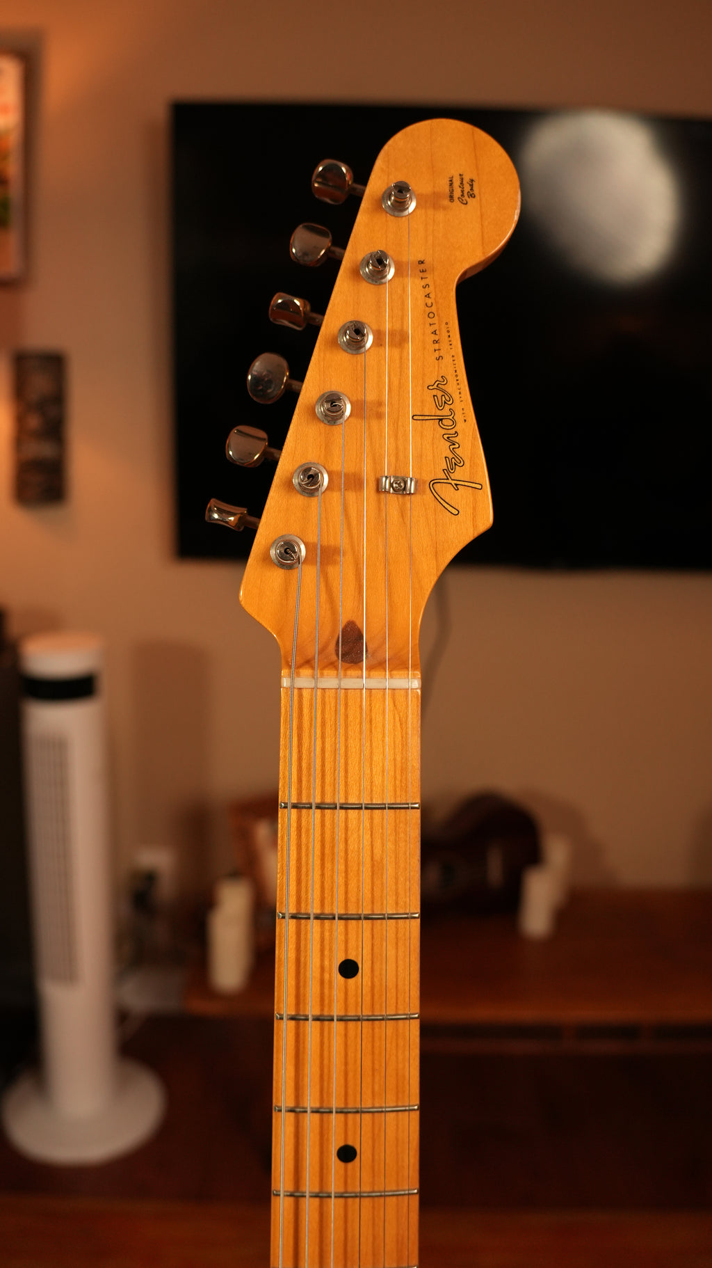 Fender CIJ Pink Paisley Stratocaster 2008 – Made in Japan (JDM) w/ Upgraded Fender Hardshell Case