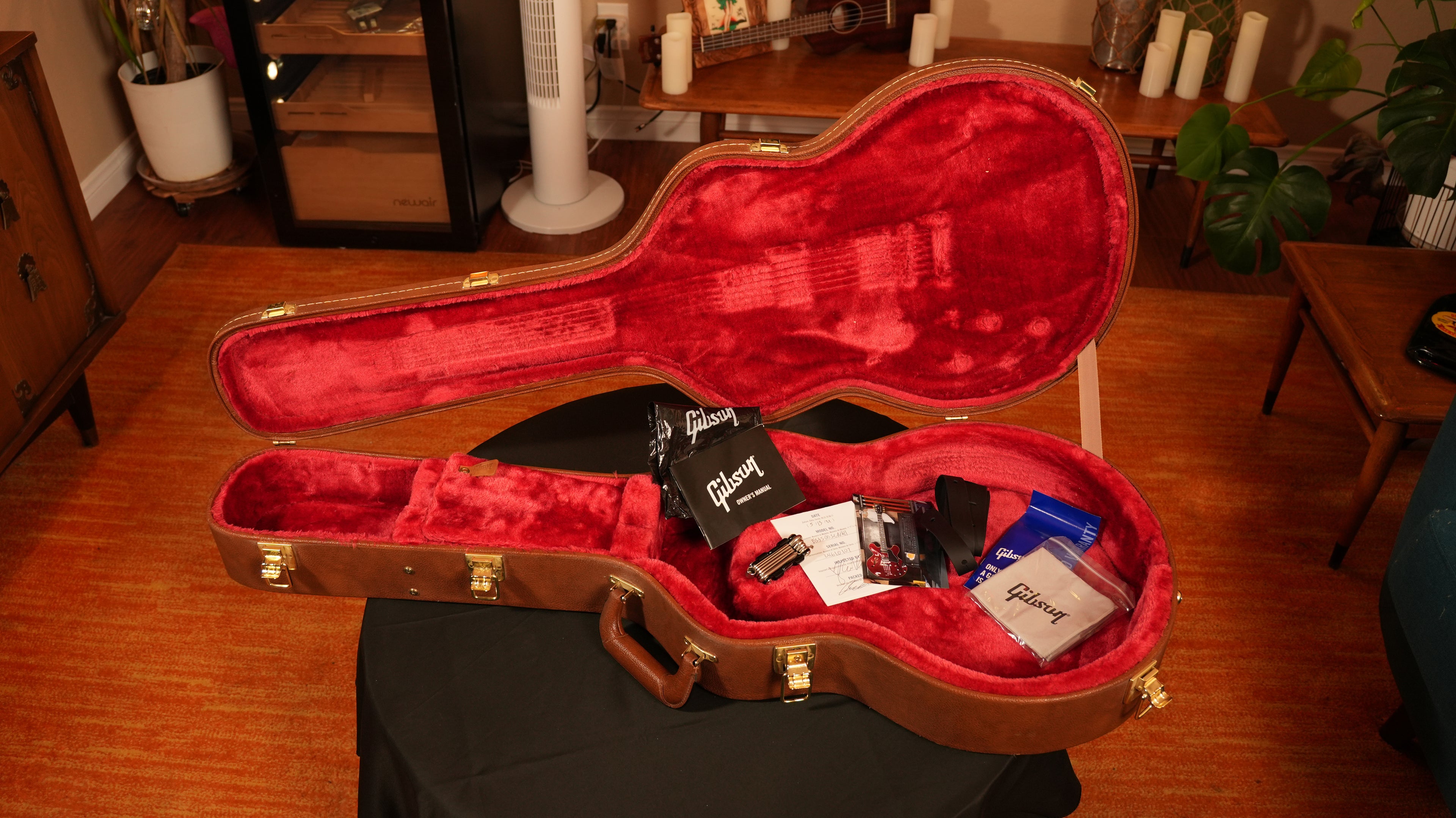 2021 Gibson ES-335 – Sixties Cherry, Full Case Candy & OHSC