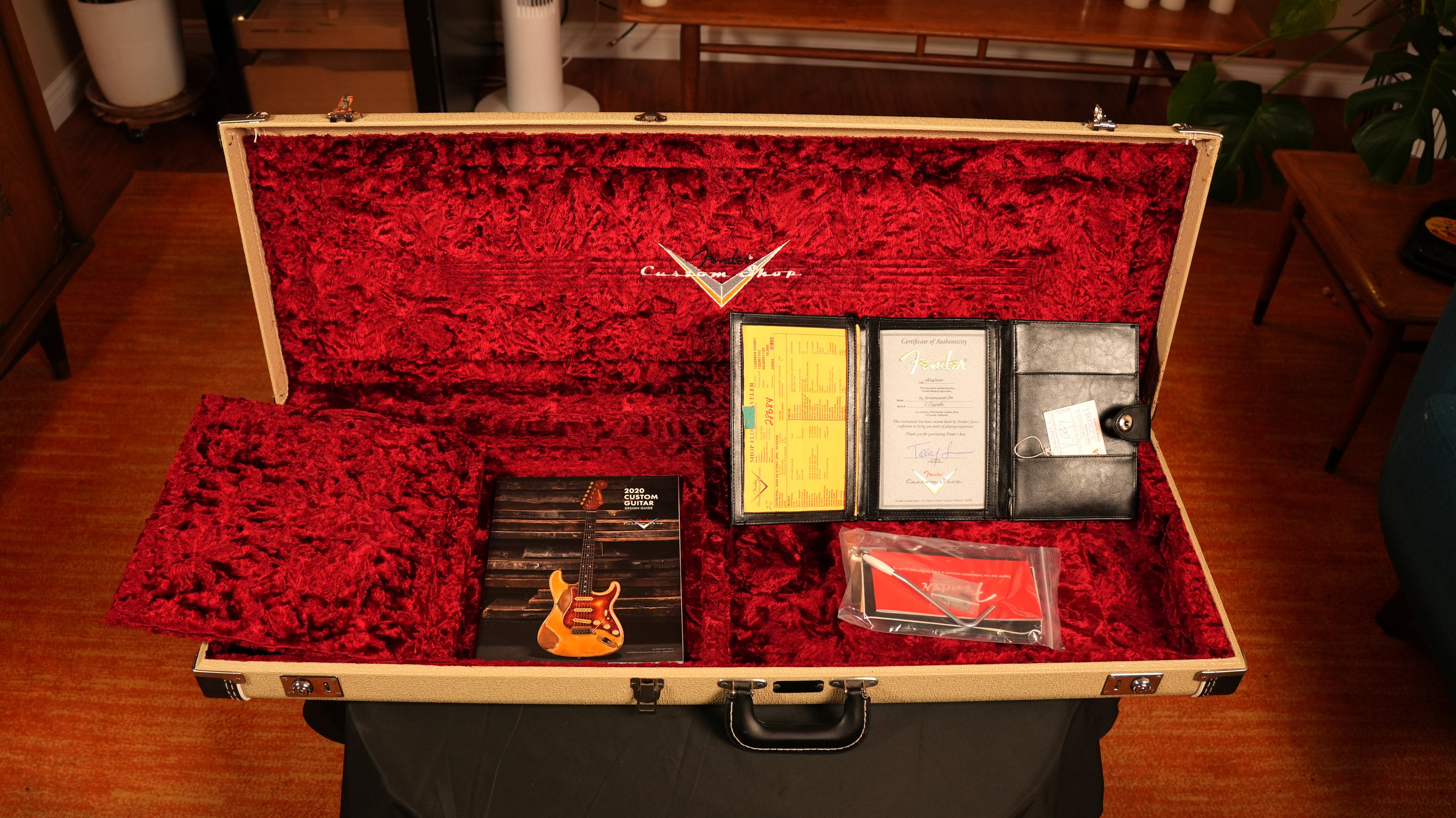 Fender Custom Shop '64 Stratocaster Journeyman Relic 2020 – Sonic Blue w/ AA Flame Maple Neck, COA & OHSC