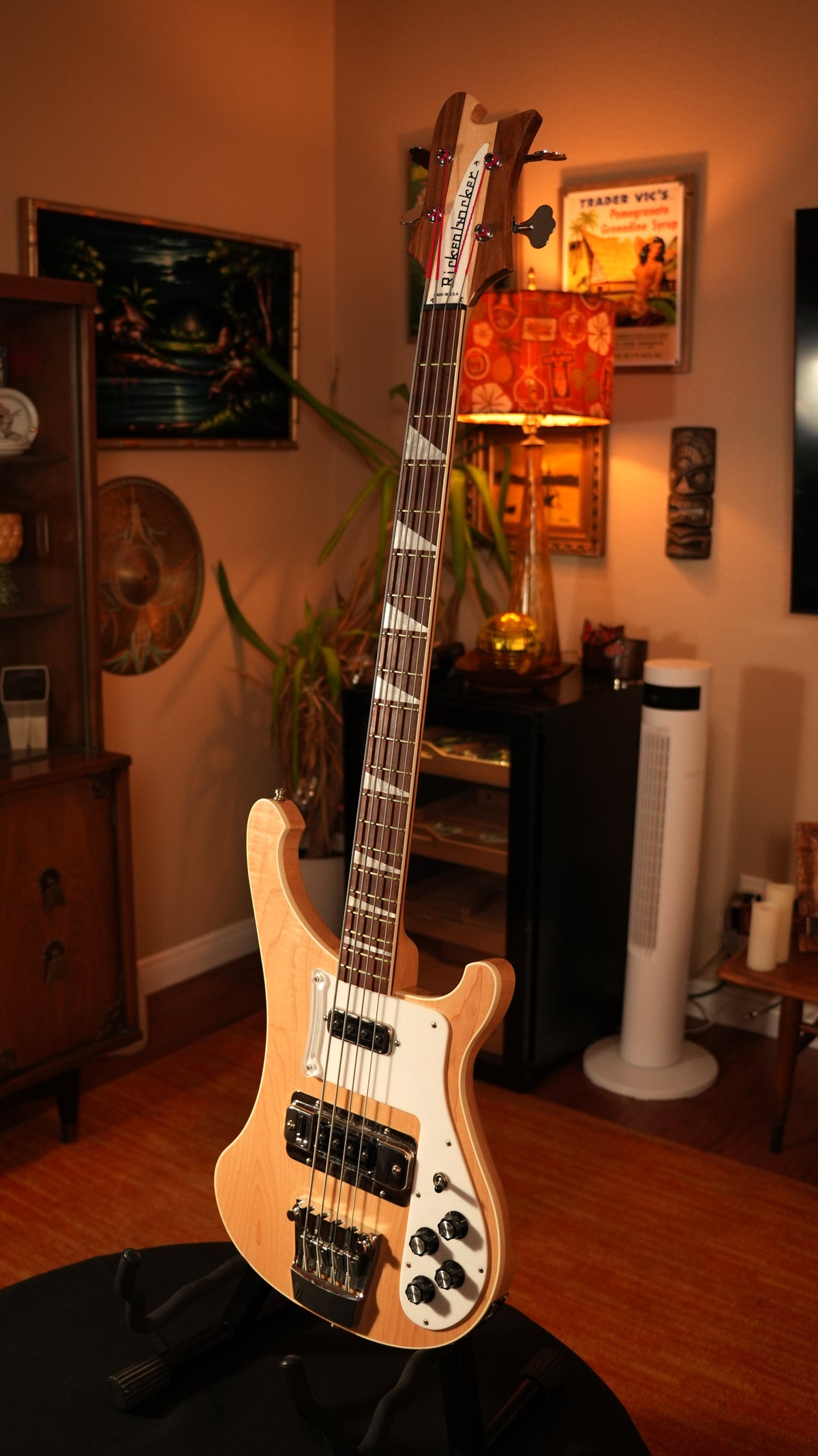 Rickenbacker 4003 2022 – Mapleglo (9.5 lbs) w/ V2 Bridge