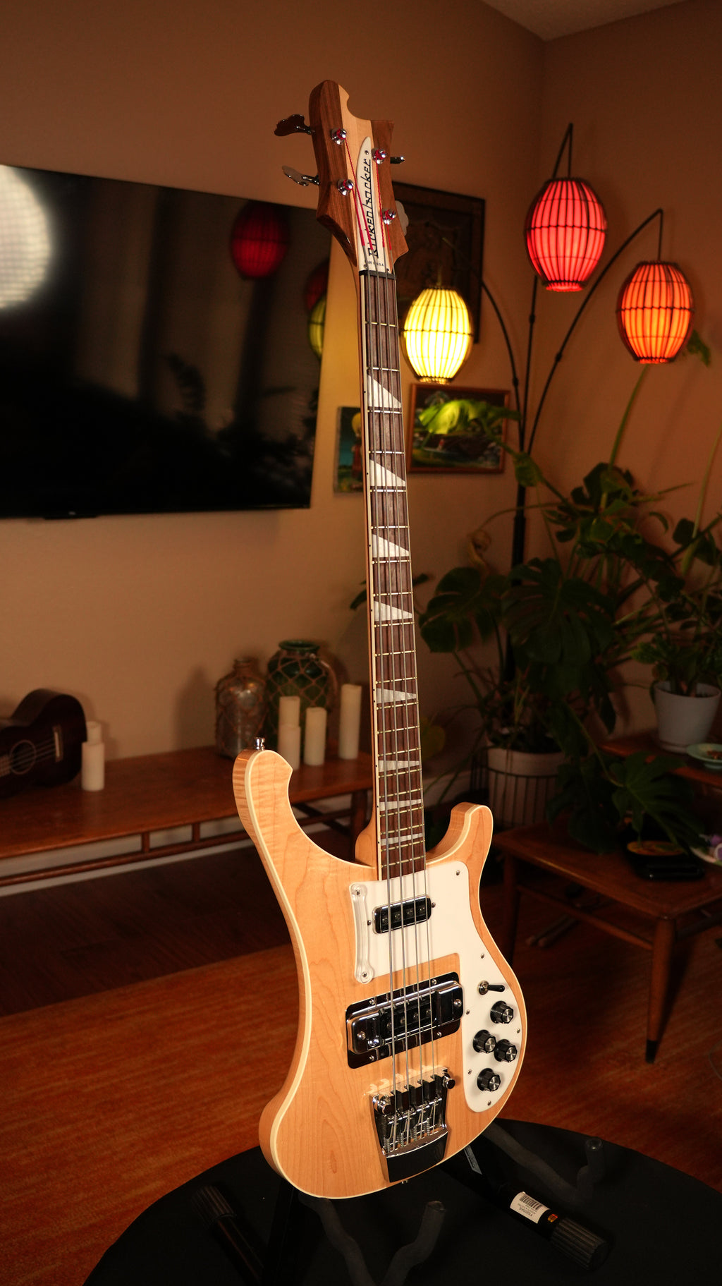 Rickenbacker 4003 2022 – Mapleglo (9.5 lbs) w/ V2 Bridge