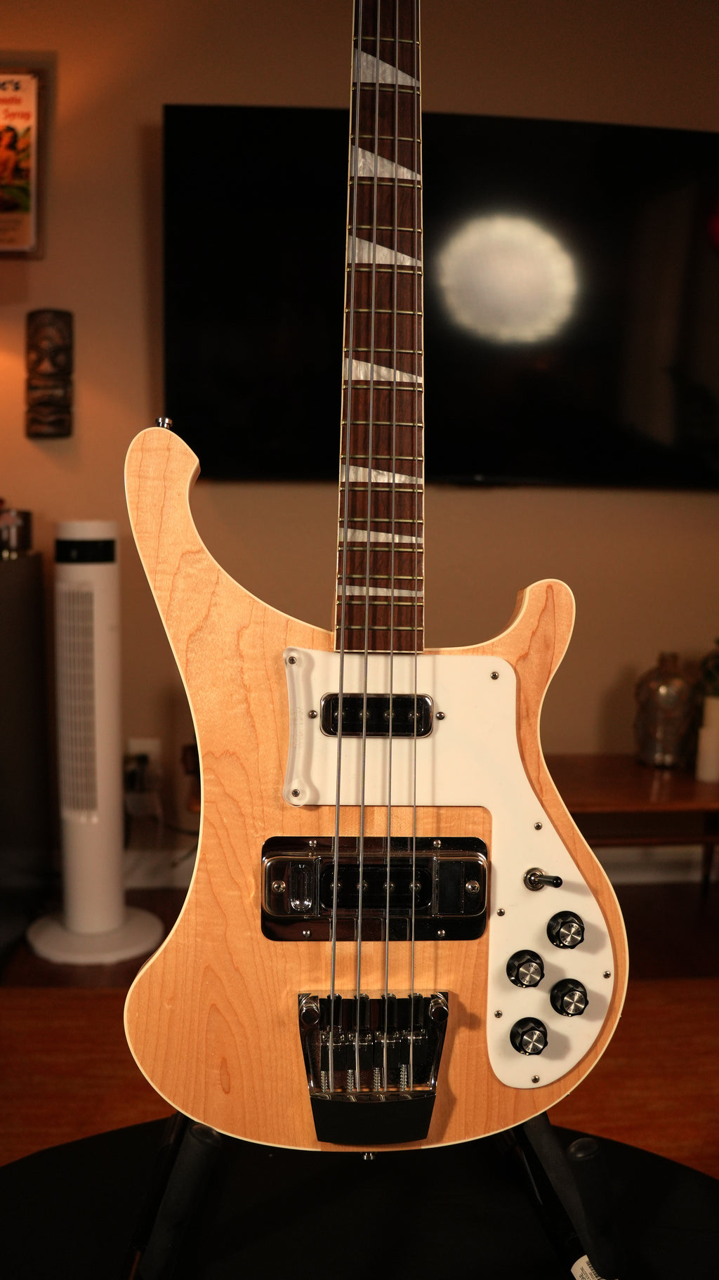 Rickenbacker 4003 2022 – Mapleglo (9.5 lbs) w/ V2 Bridge