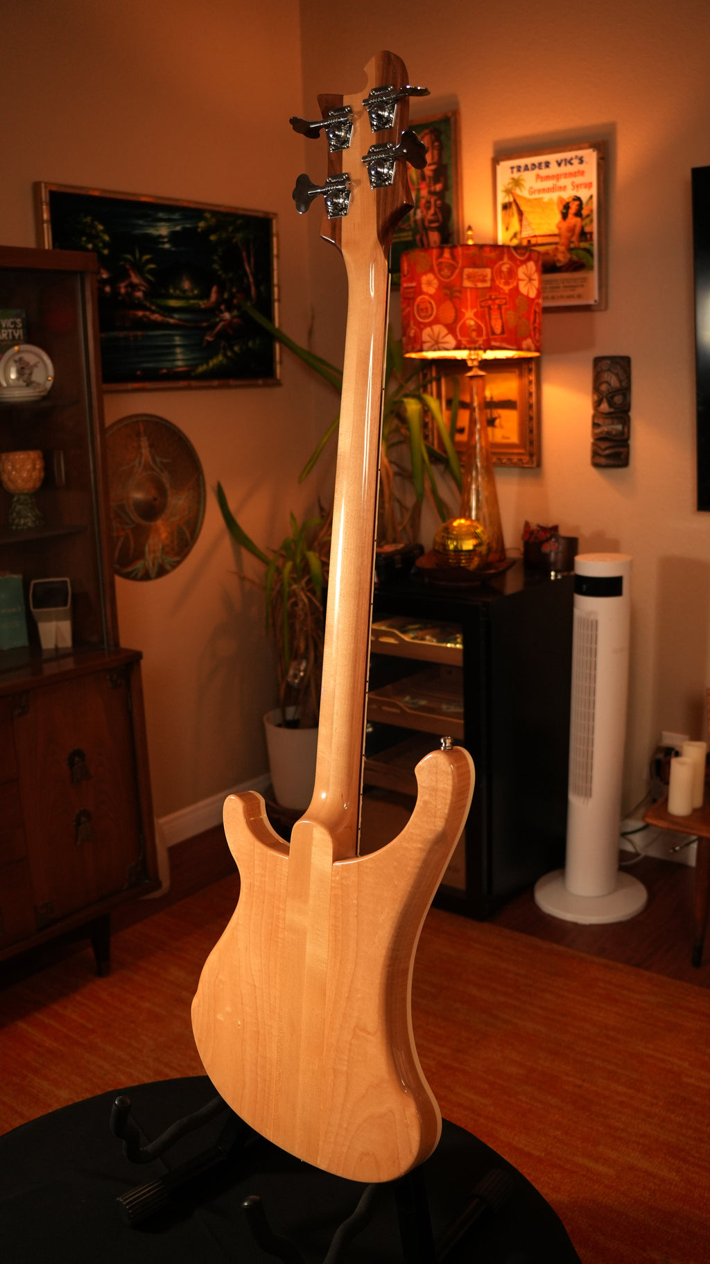 Rickenbacker 4003 2022 – Mapleglo (9.5 lbs) w/ V2 Bridge