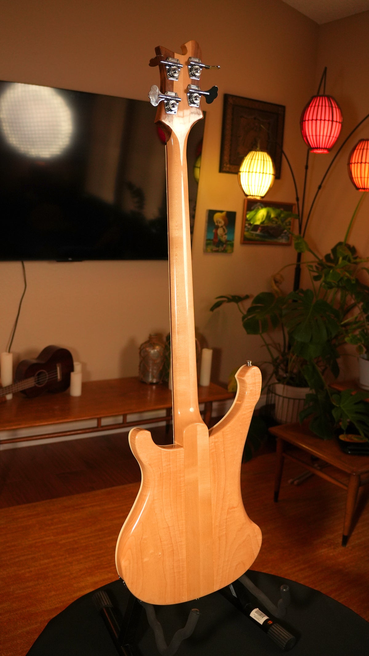 Rickenbacker 4003 2022 – Mapleglo (9.5 lbs) w/ V2 Bridge