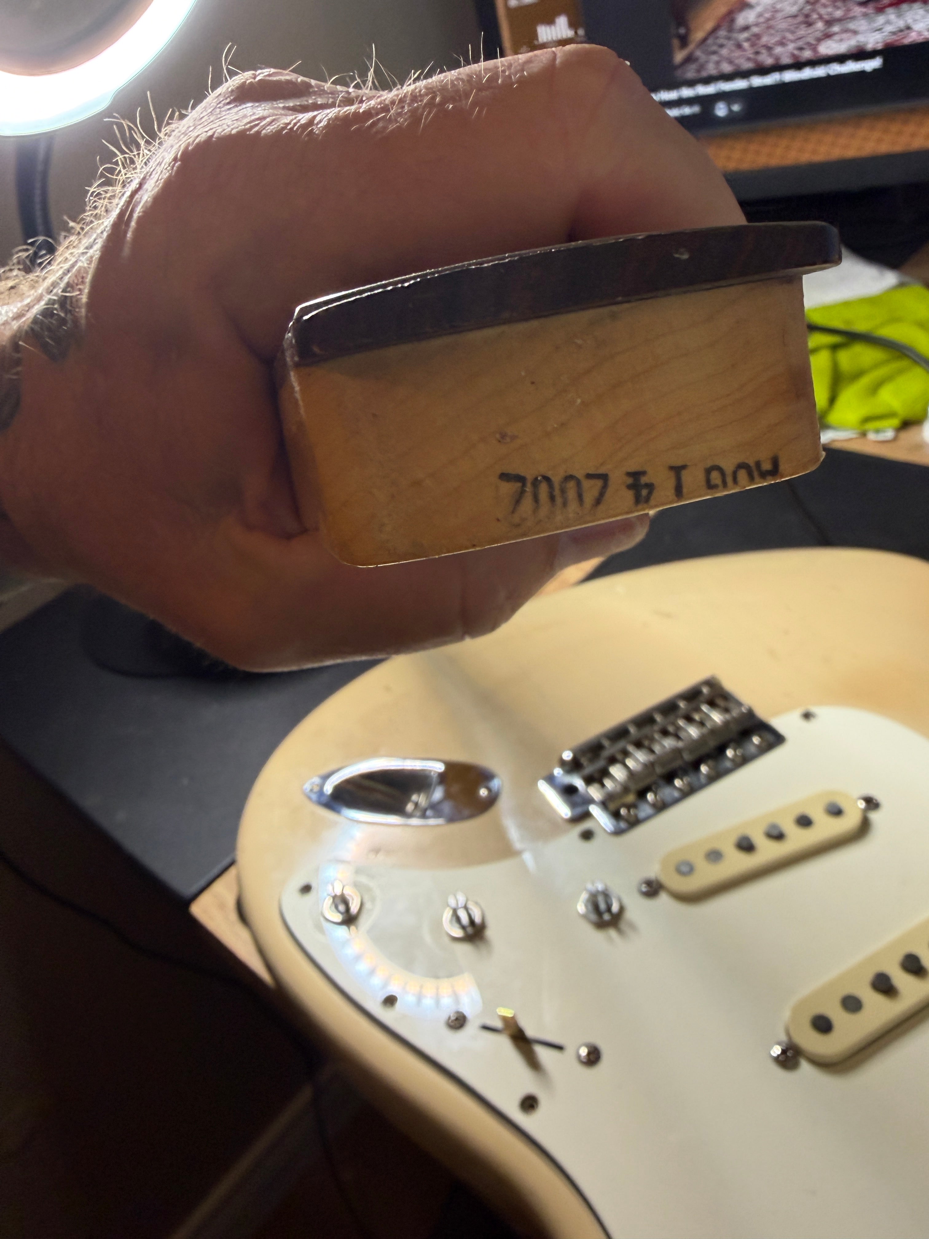 2002 Fender Highway One Stratocaster USA – Honey Blonde / Natural "Honest" Relic / All Original w/ Fender Poodle Case